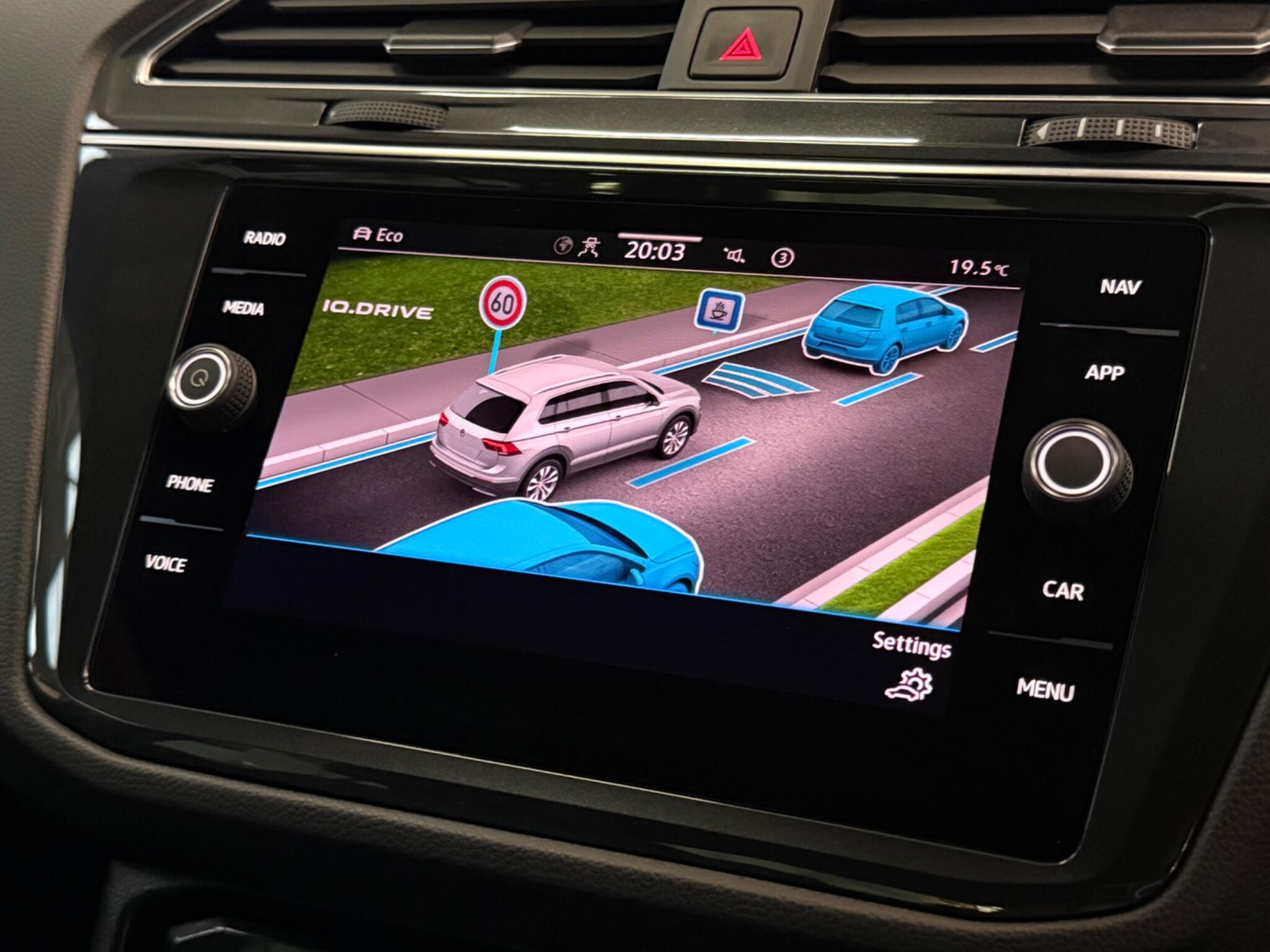 Volkswagen Tiguan view 29