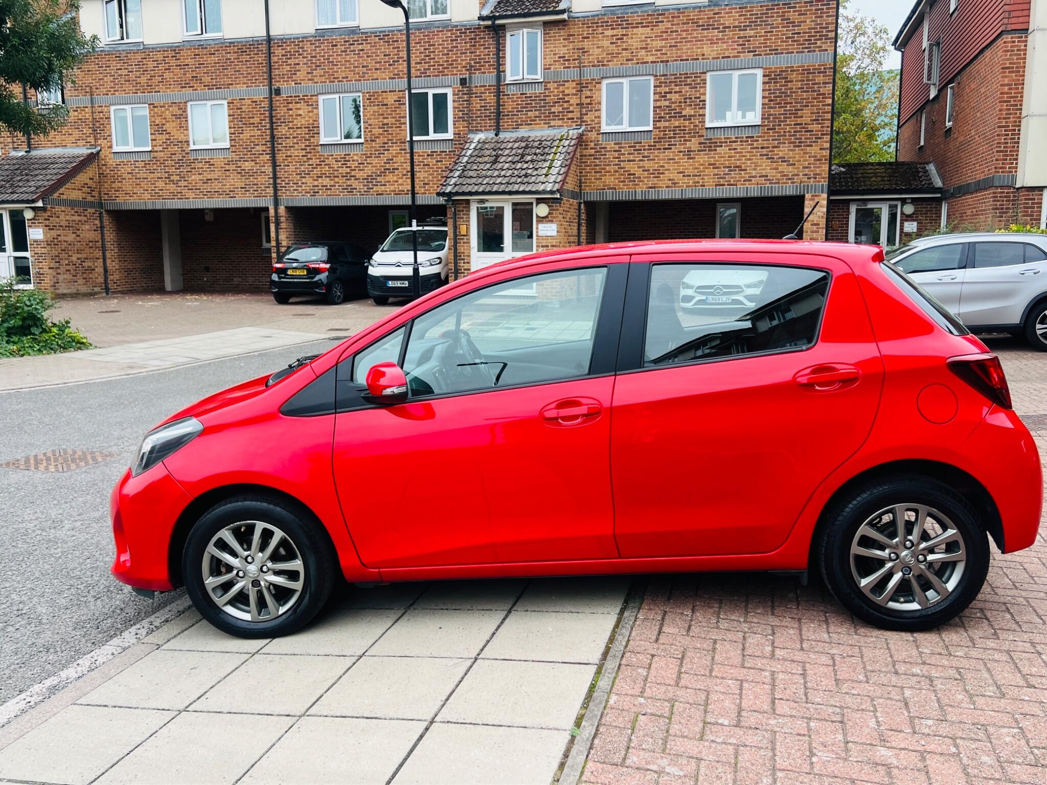 Toyota Yaris view 20
