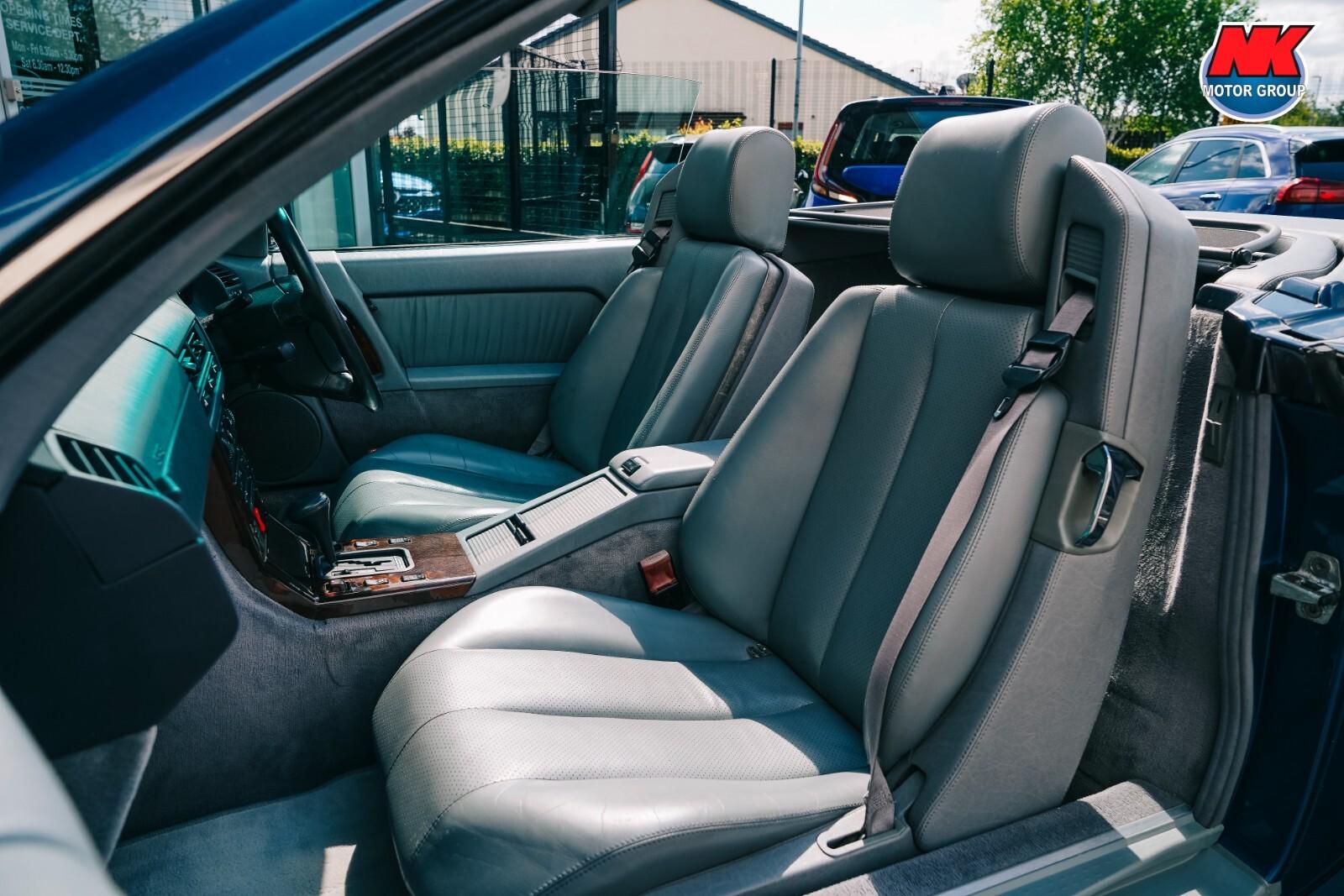 Mercedes-Benz SL view 25