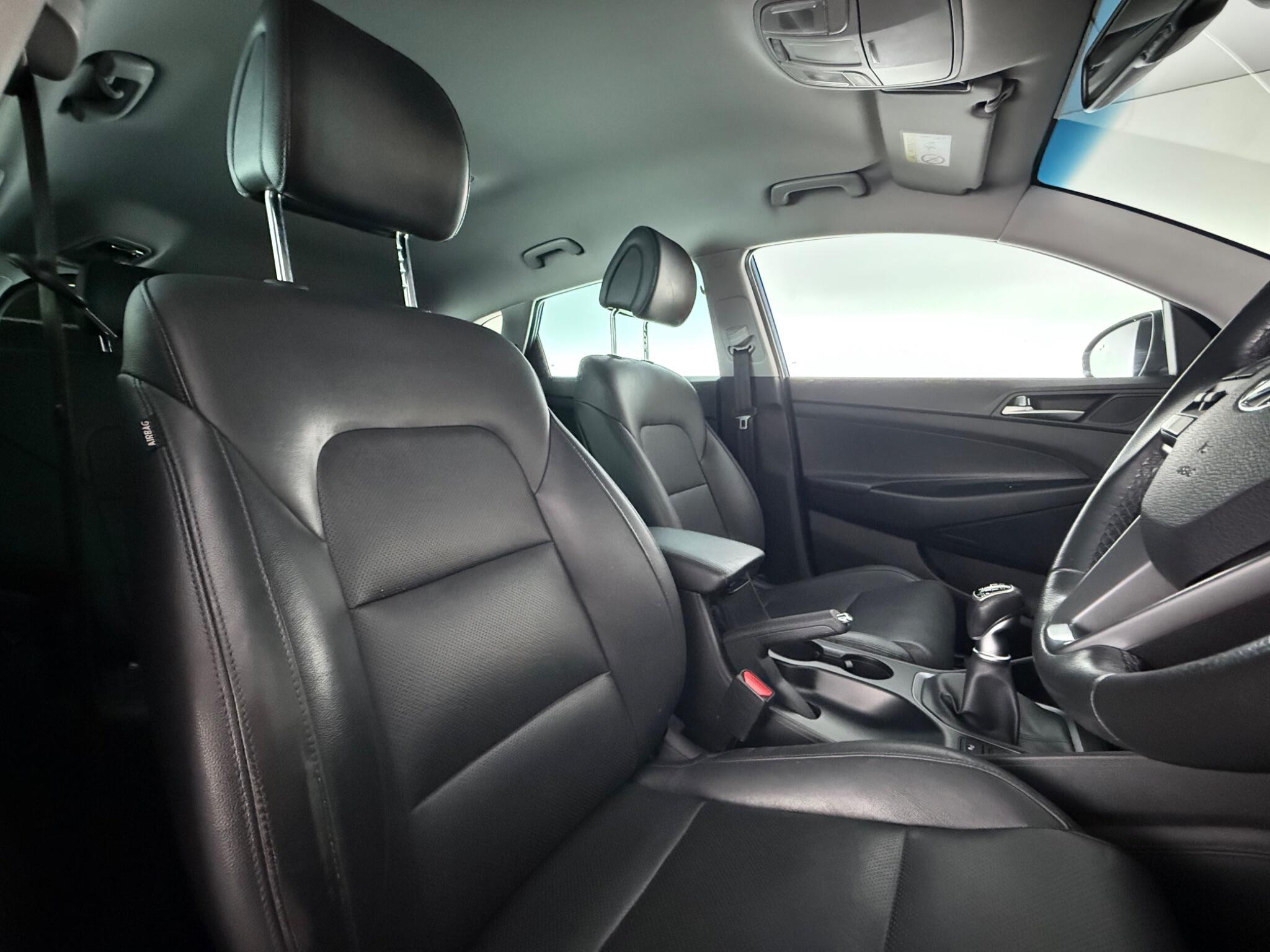 Hyundai Tucson view 25