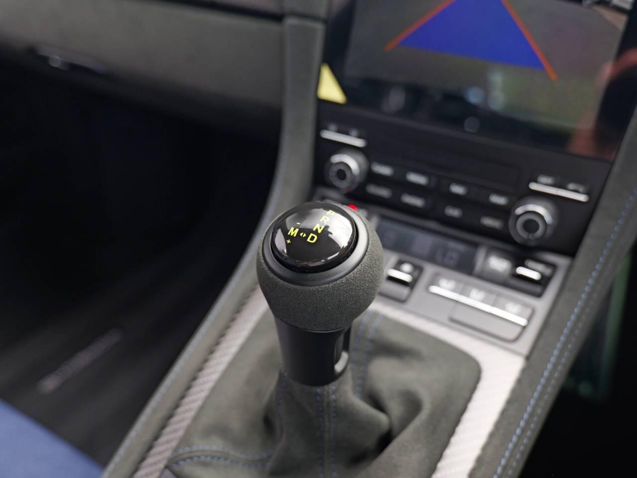 Porsche Cayman view 29