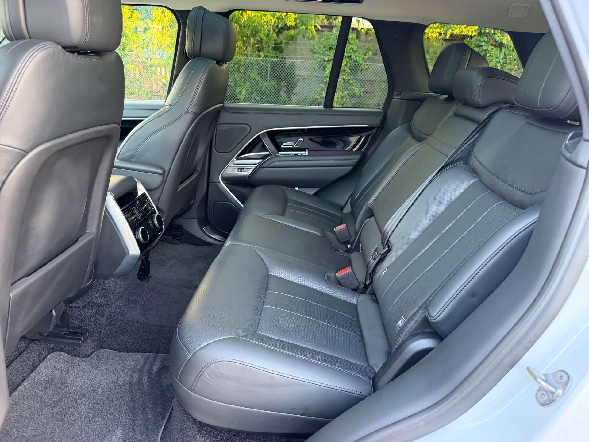 Land Rover Range Rover view 38