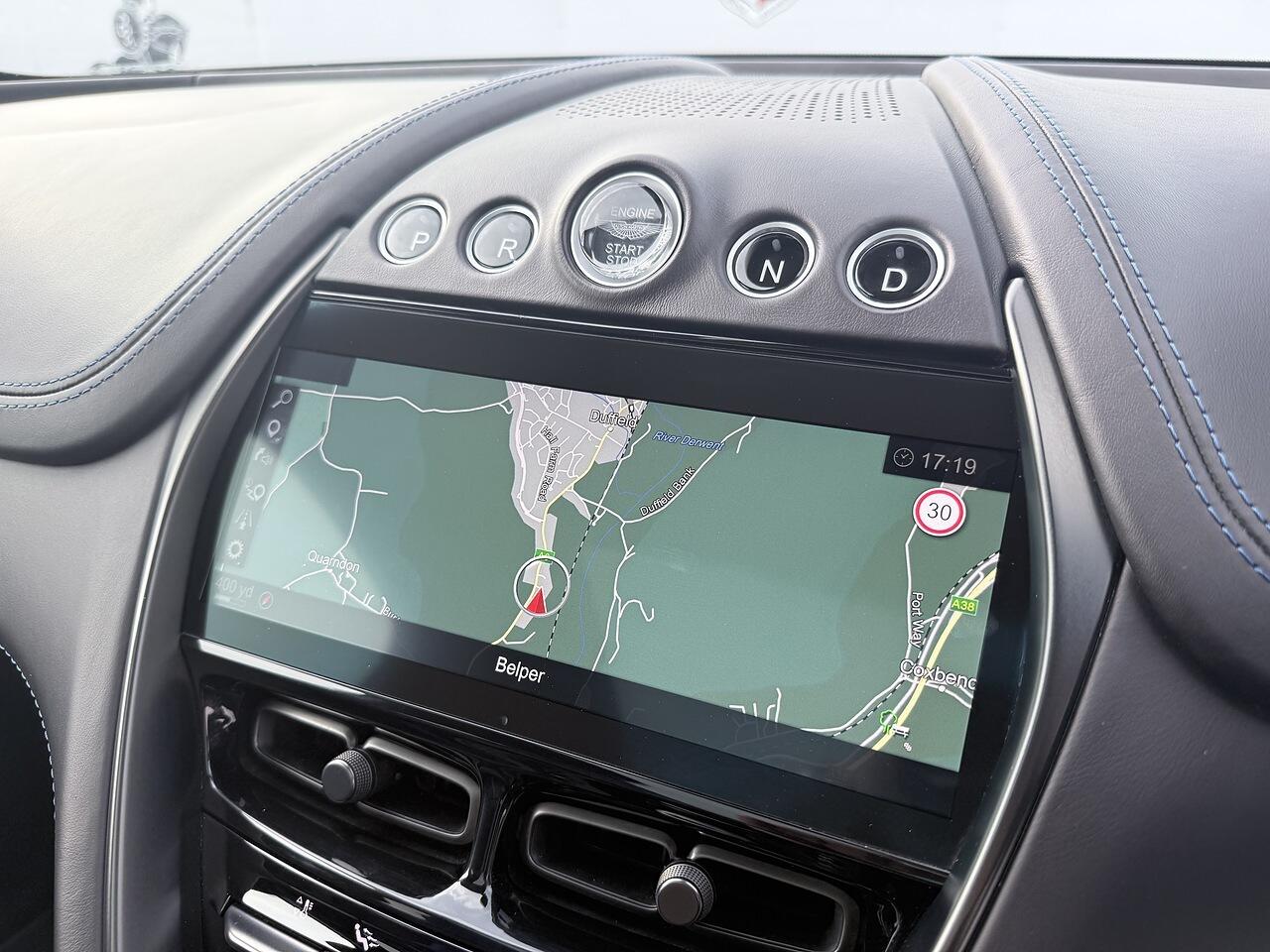 Aston Martin DBX view 22
