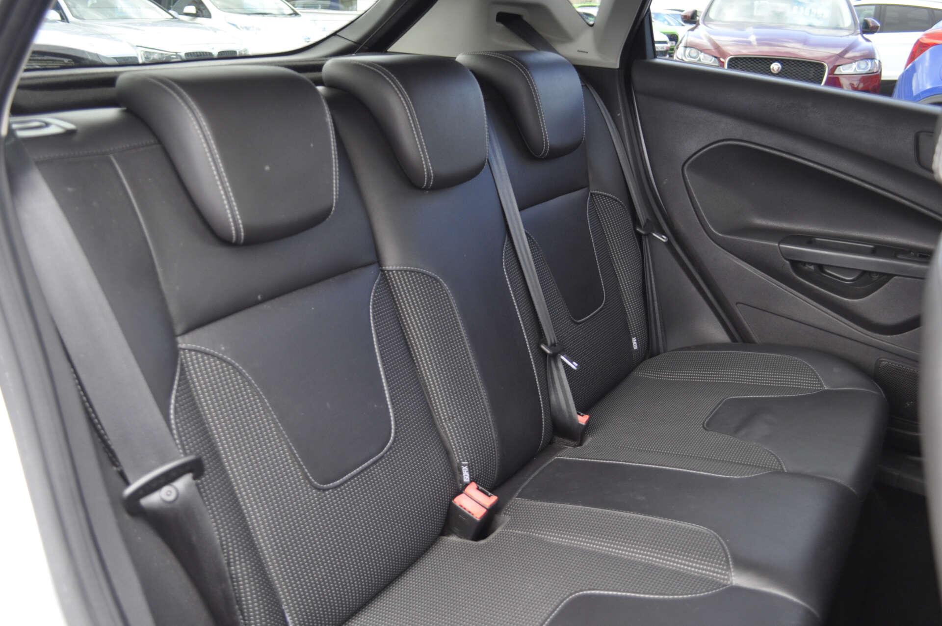 Ford Fiesta view 11