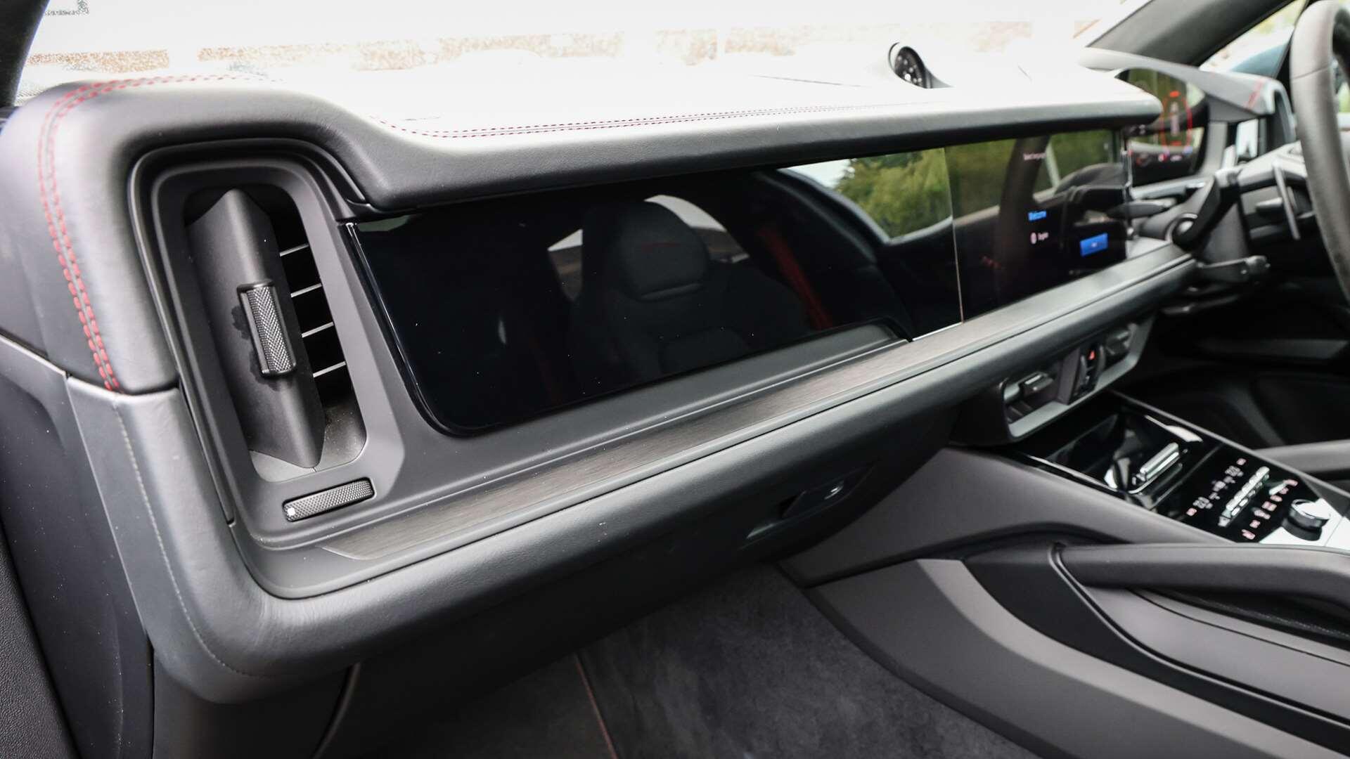 Porsche Cayenne view 22