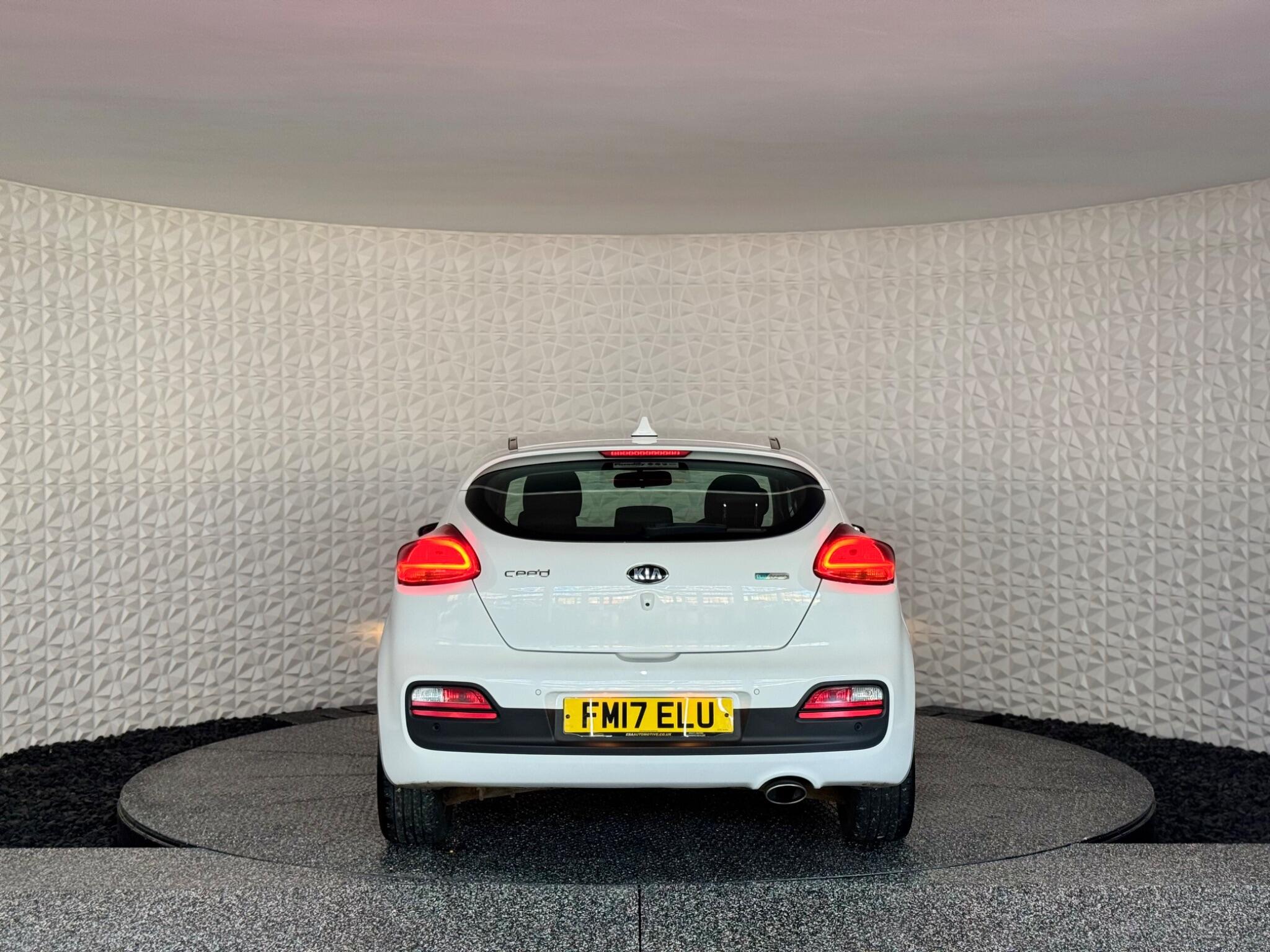 Kia Proceed view 14