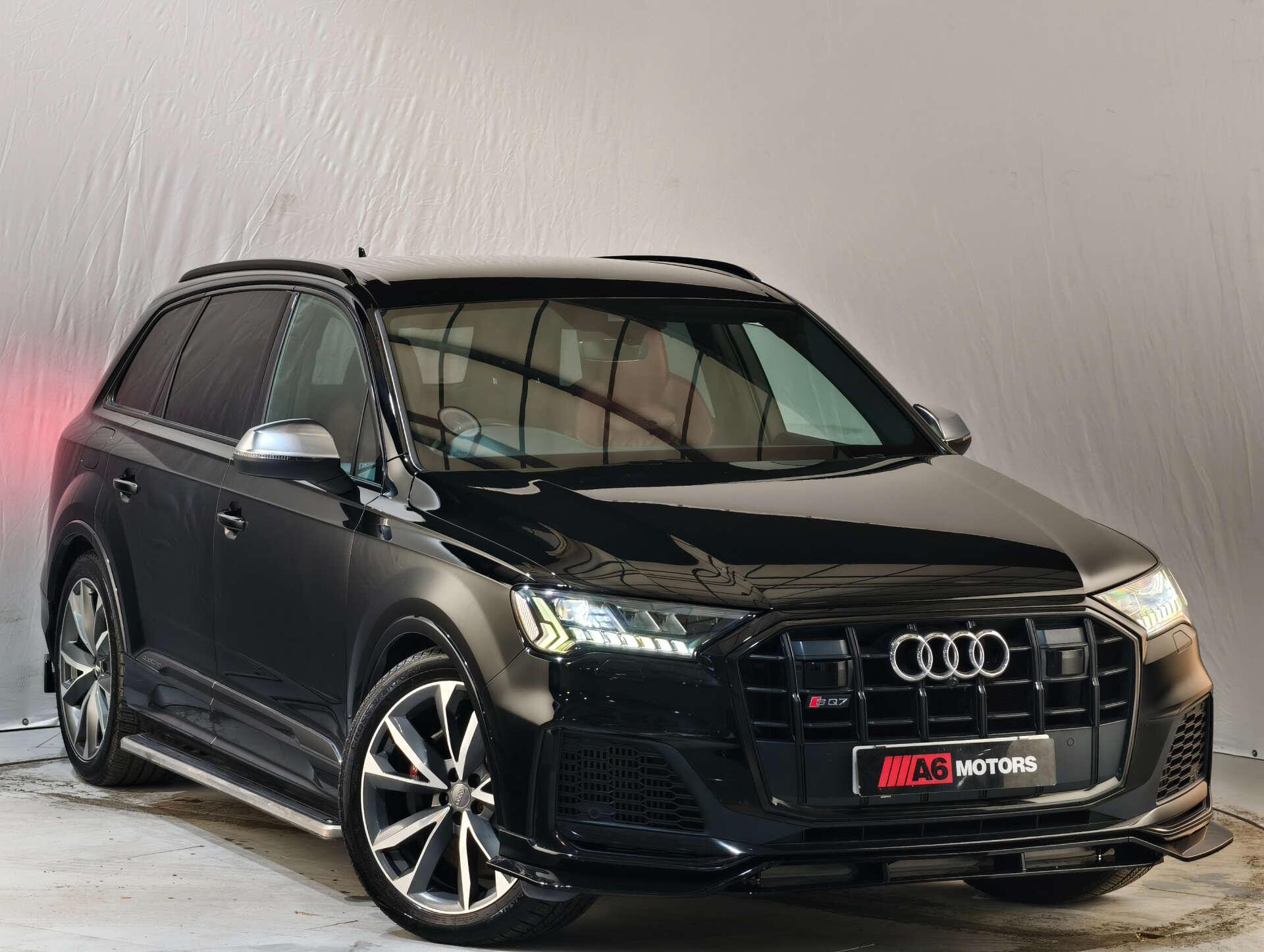 Audi SQ7 view 4