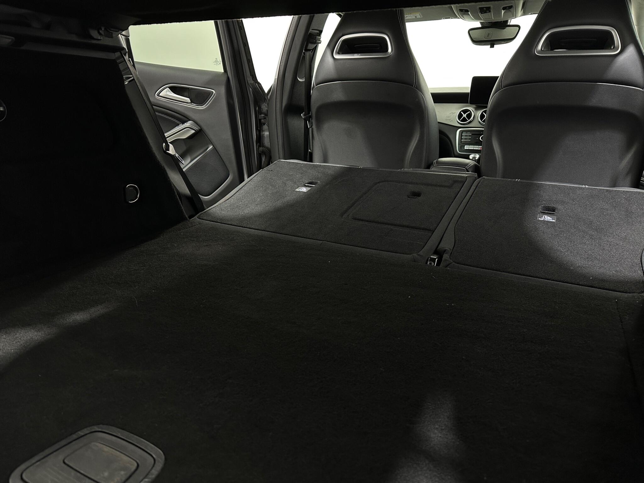 Mercedes-Benz Gla view 45