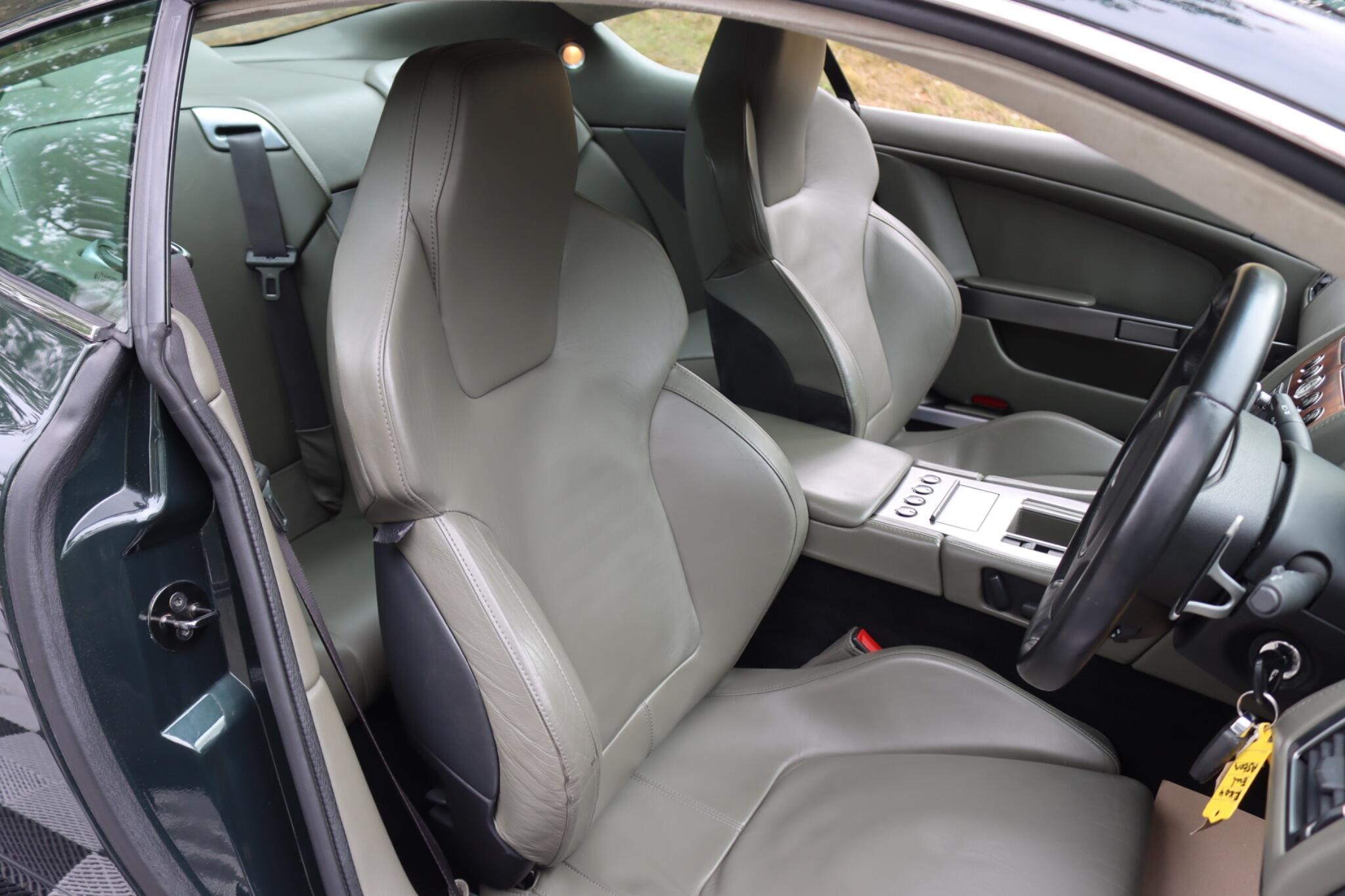 Aston Martin DB9 view 6
