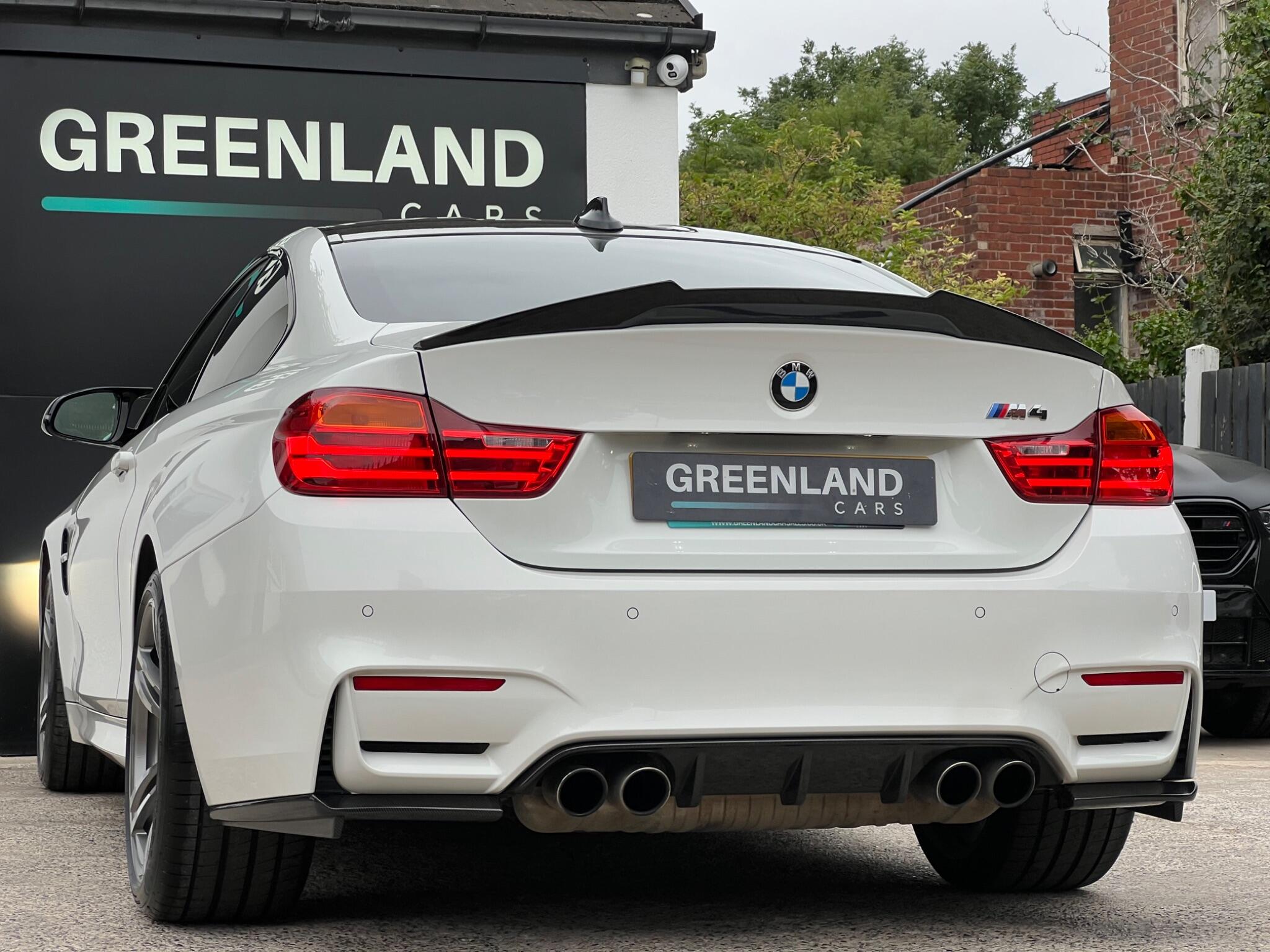 BMW M4 view 33