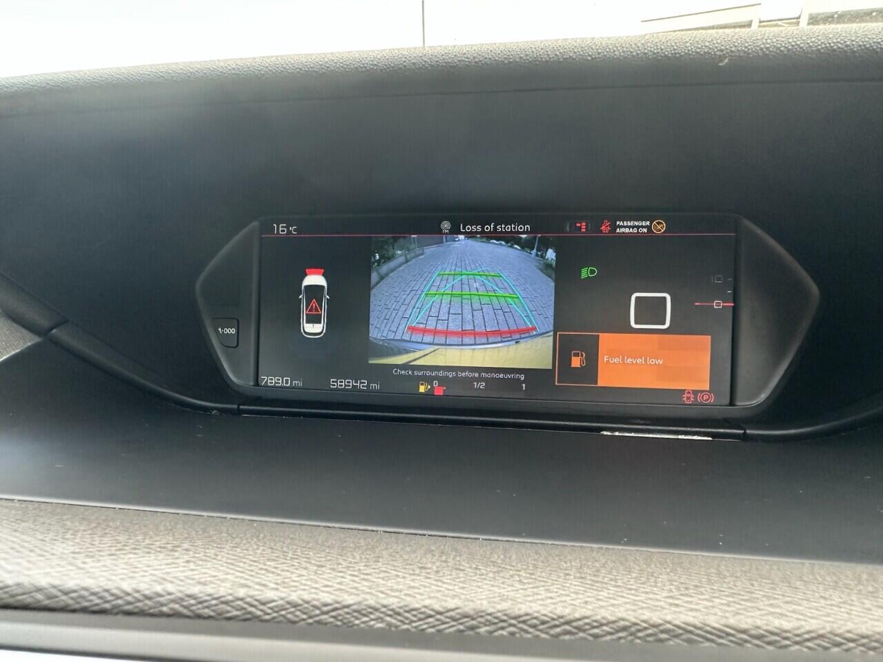 Citroen C4 Picasso view 26