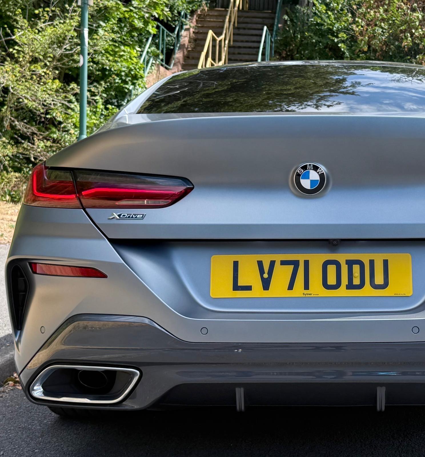 BMW 8 Series view 60