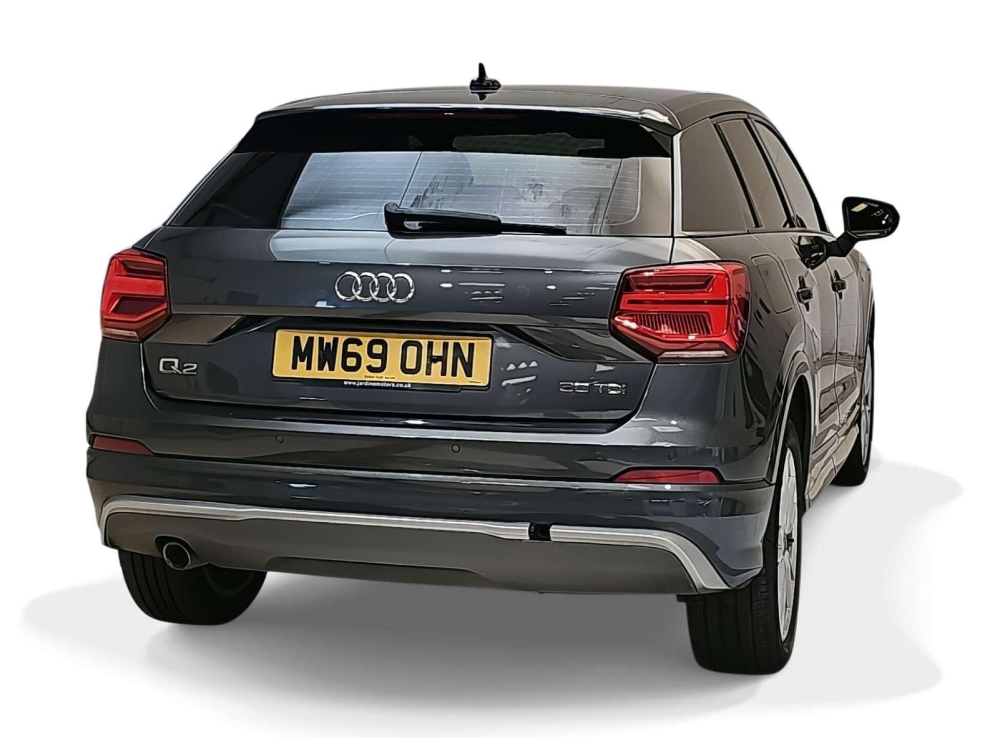 Audi Q2 view 3