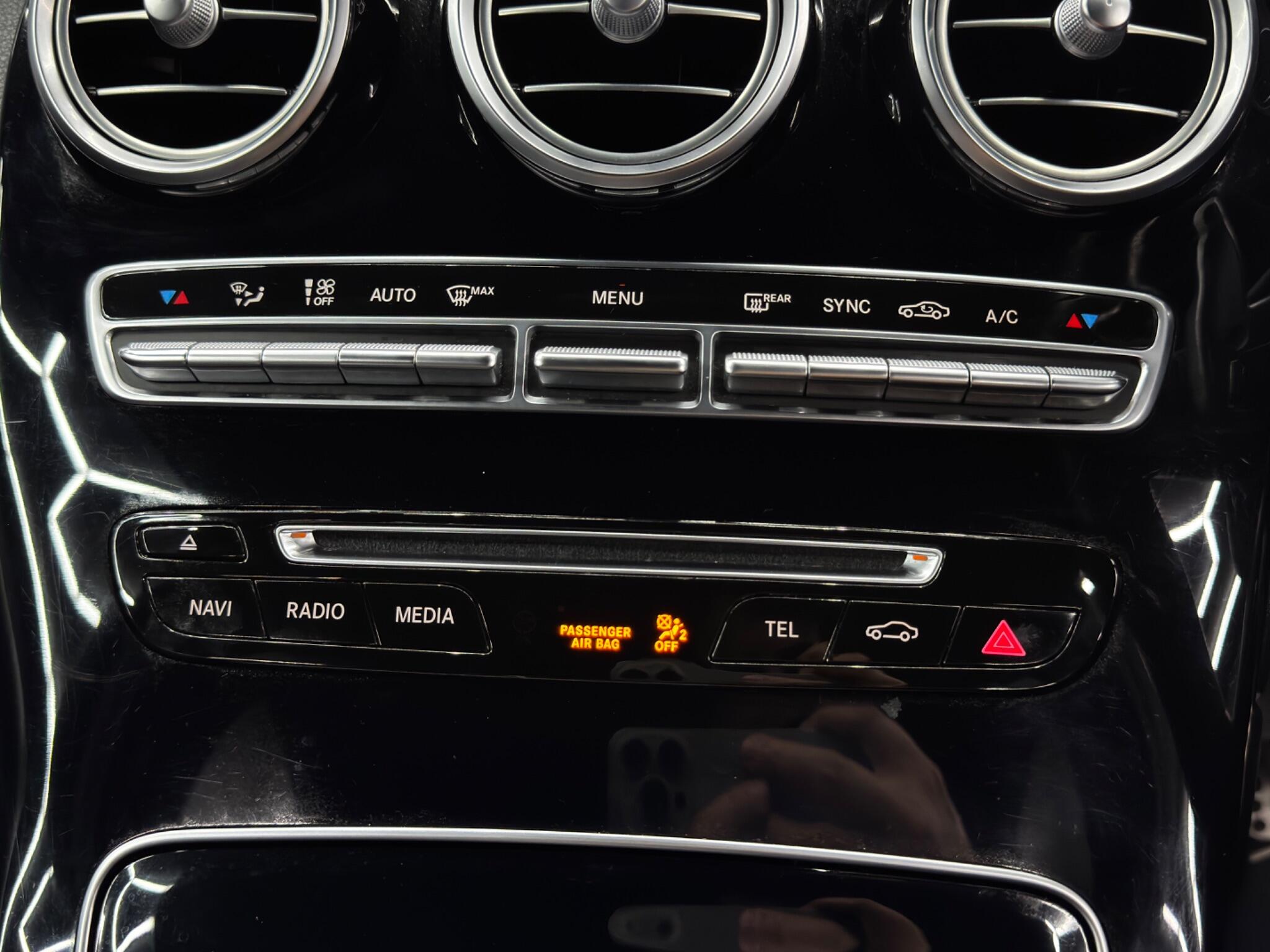 Mercedes-Benz GLC view 29