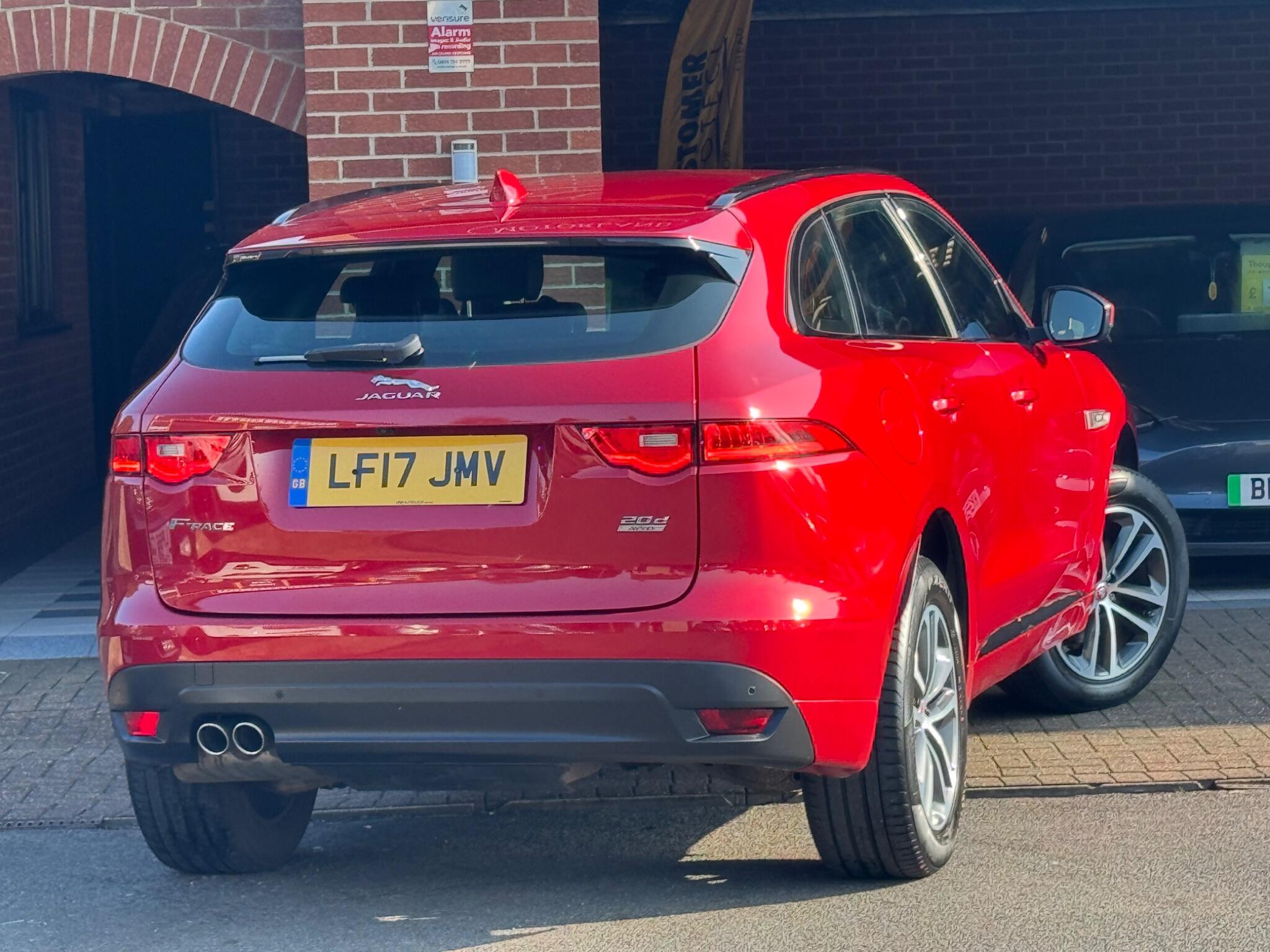 Jaguar F-Pace view 6