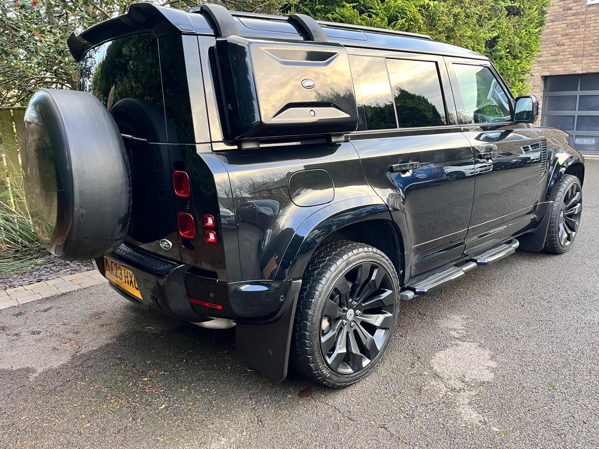 Land Rover Defender view 16
