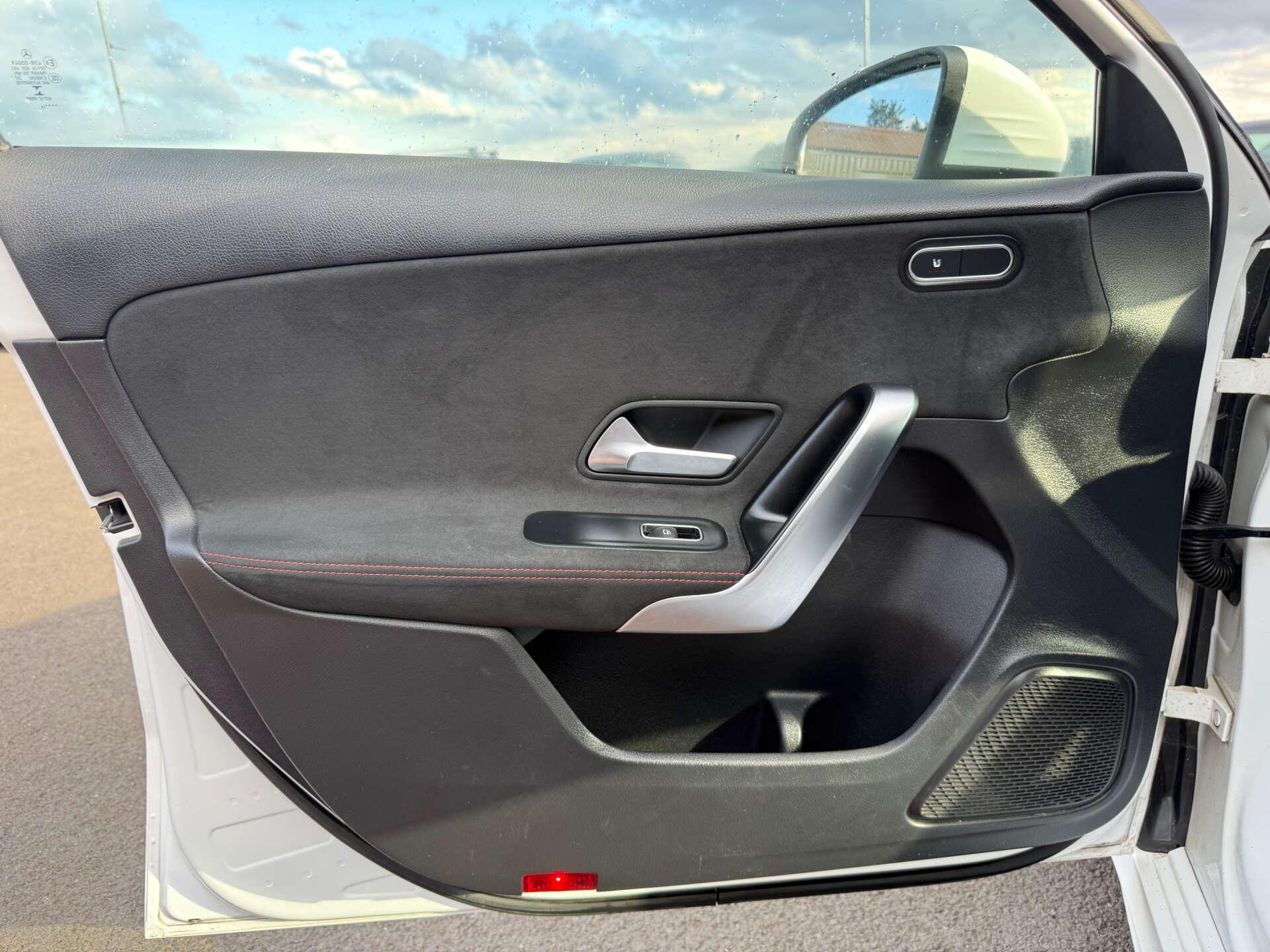 Mercedes-Benz A-Class view 75