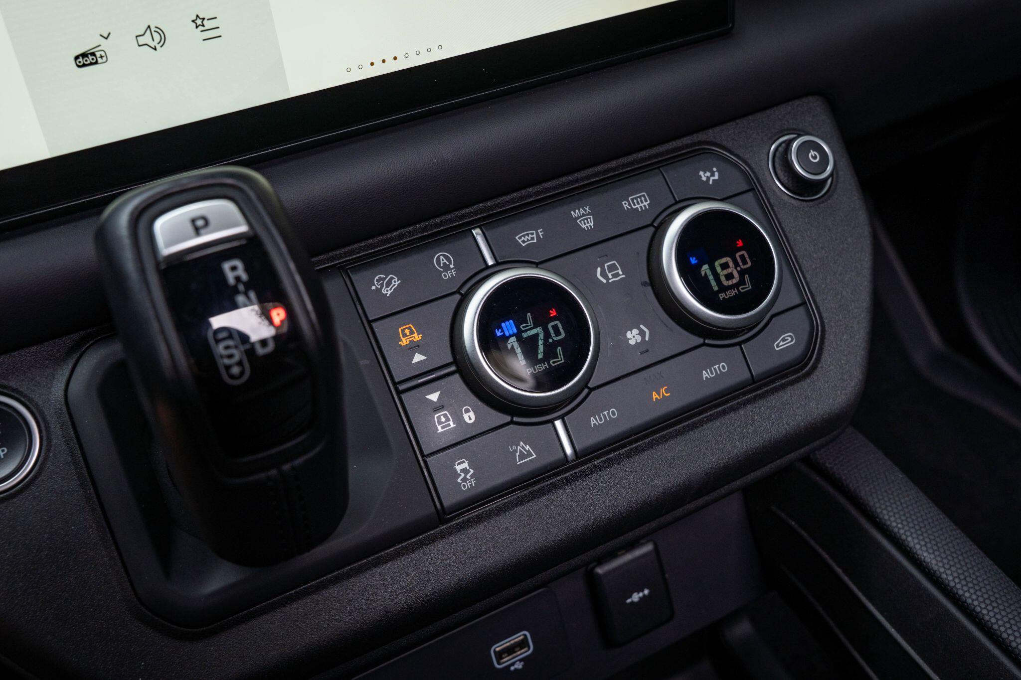 Land Rover Defender view 58