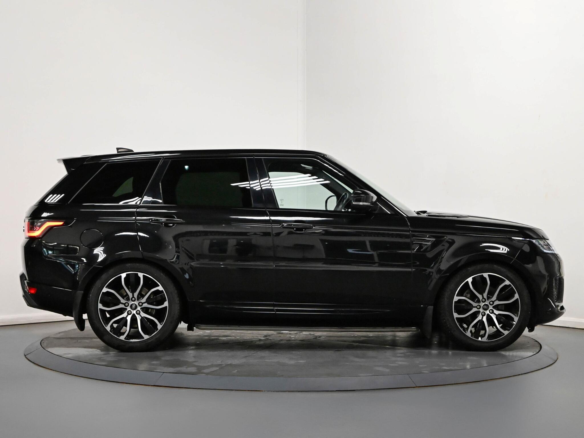 Land Rover Range Rover Sport view 27