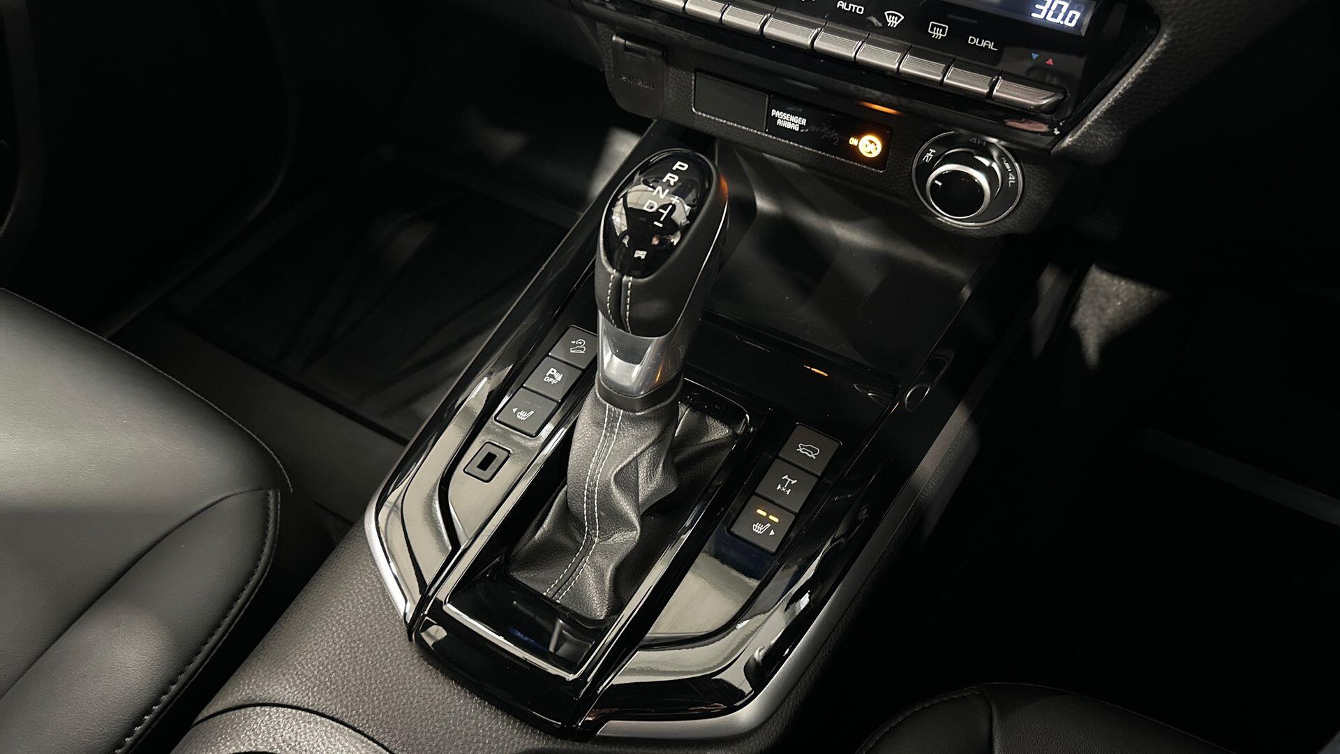 Isuzu D-Max view 13