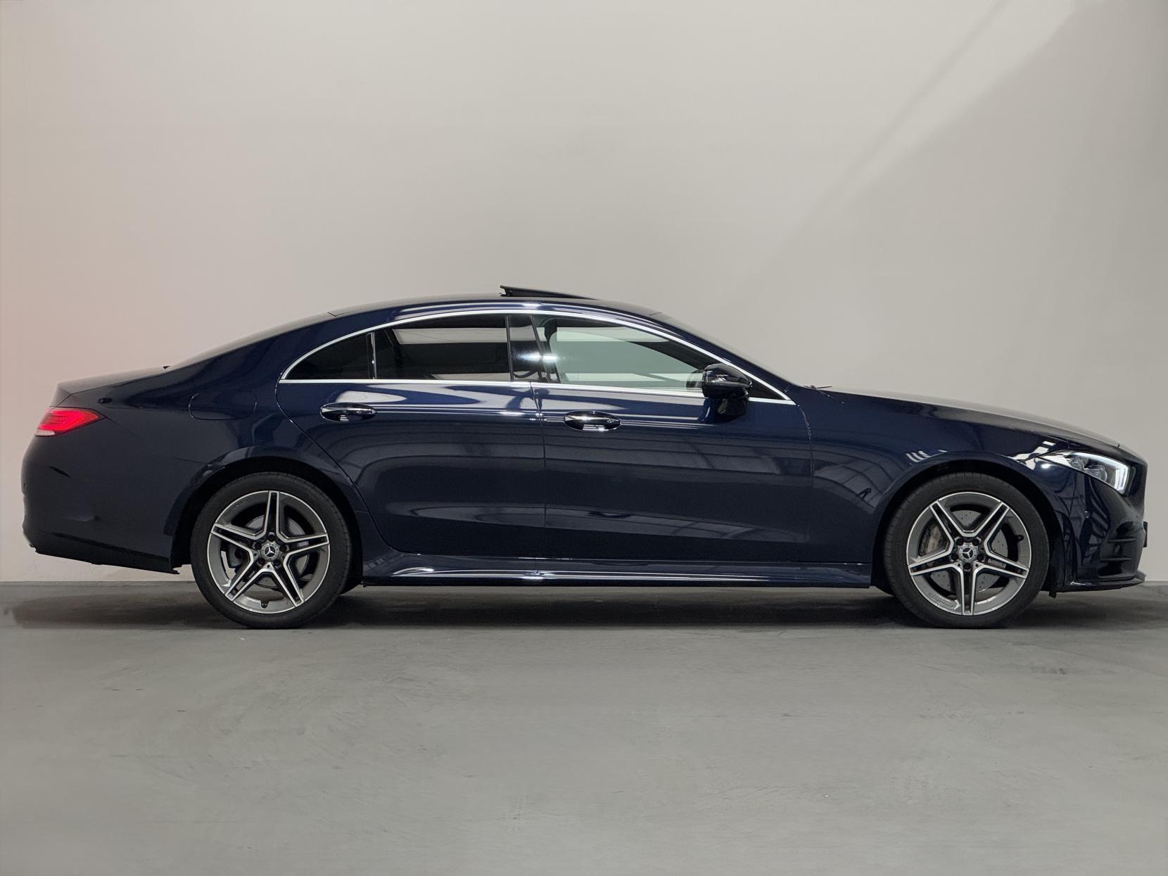 Mercedes-Benz CLS view 18