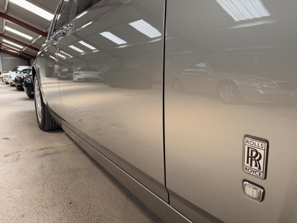 Rolls-Royce Phantom view 40