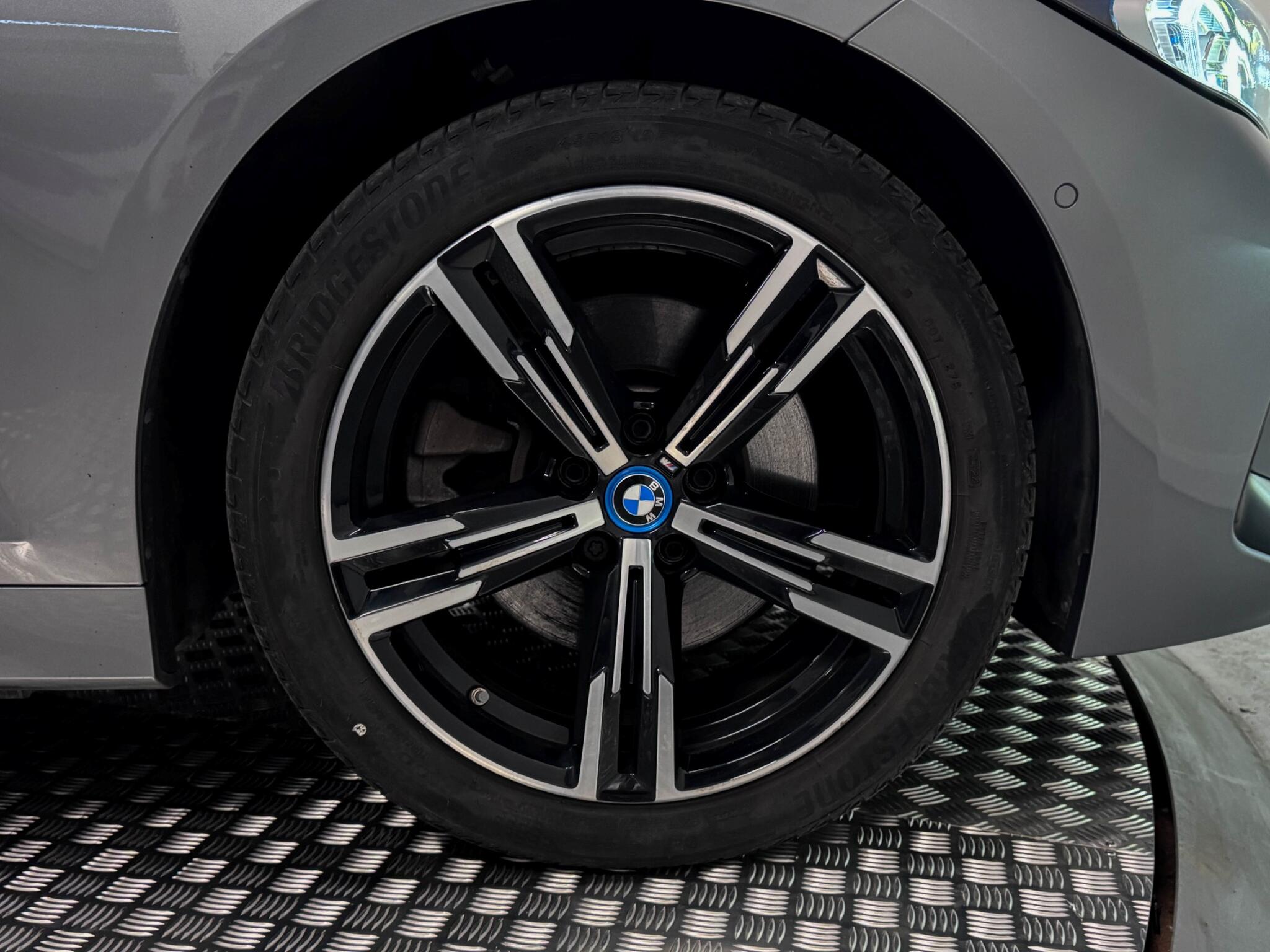 BMW 3 Series view 52