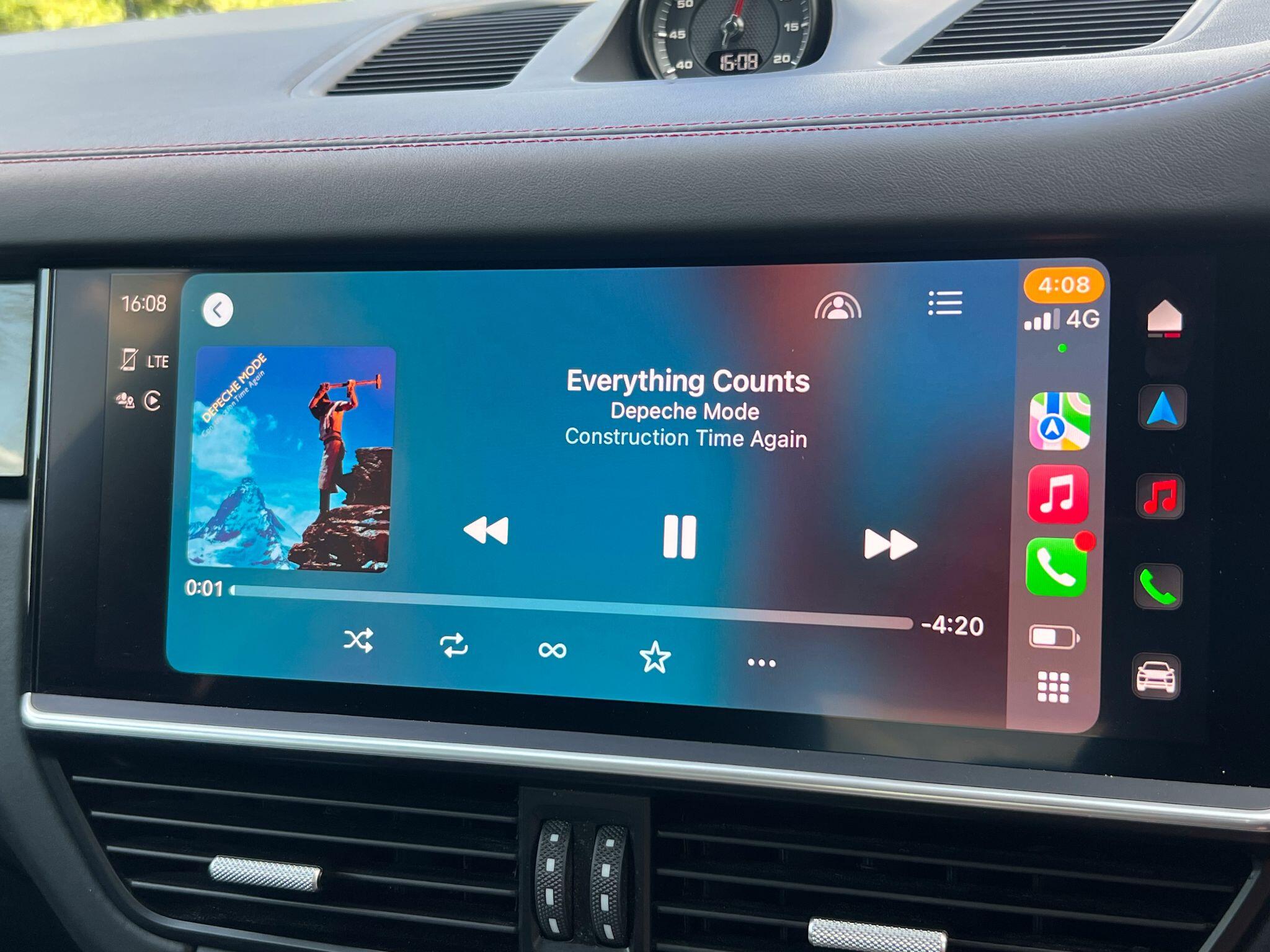 Porsche Cayenne view 24