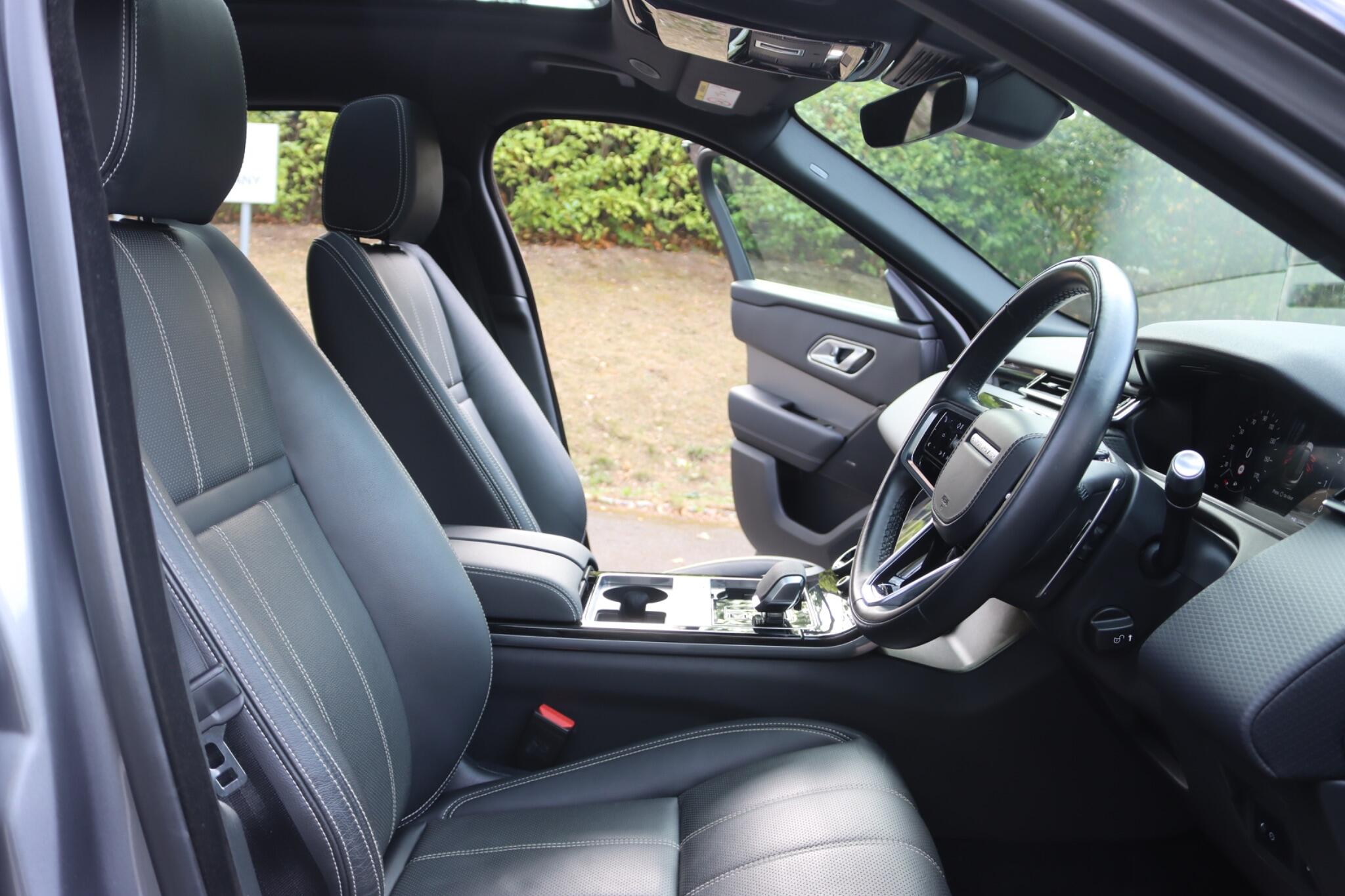 Land Rover Range Rover Velar view 34