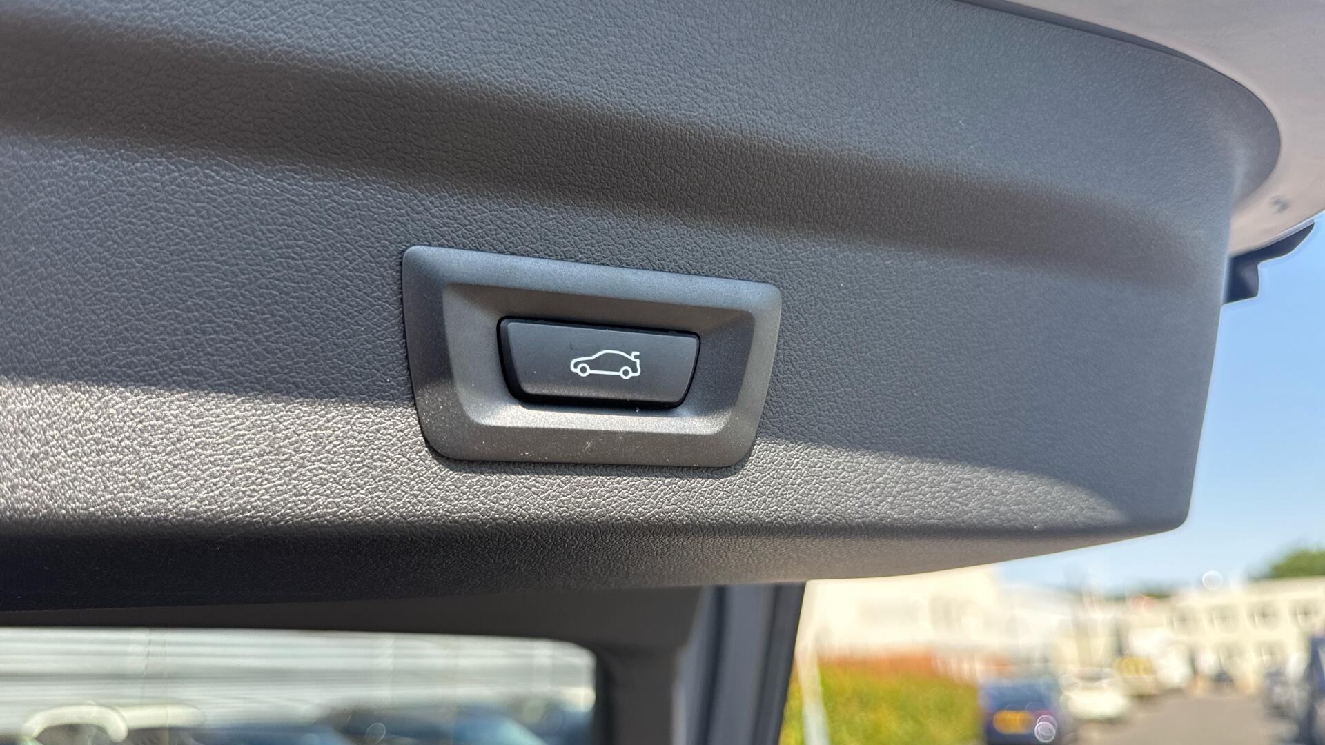 BMW iX2 view 24