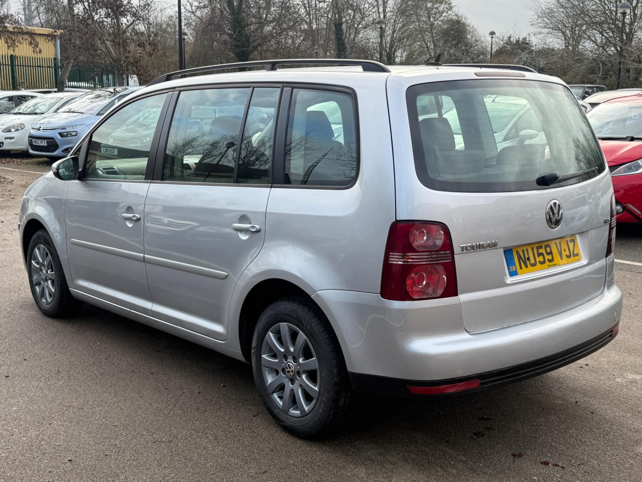 Volkswagen Touran - Image 8