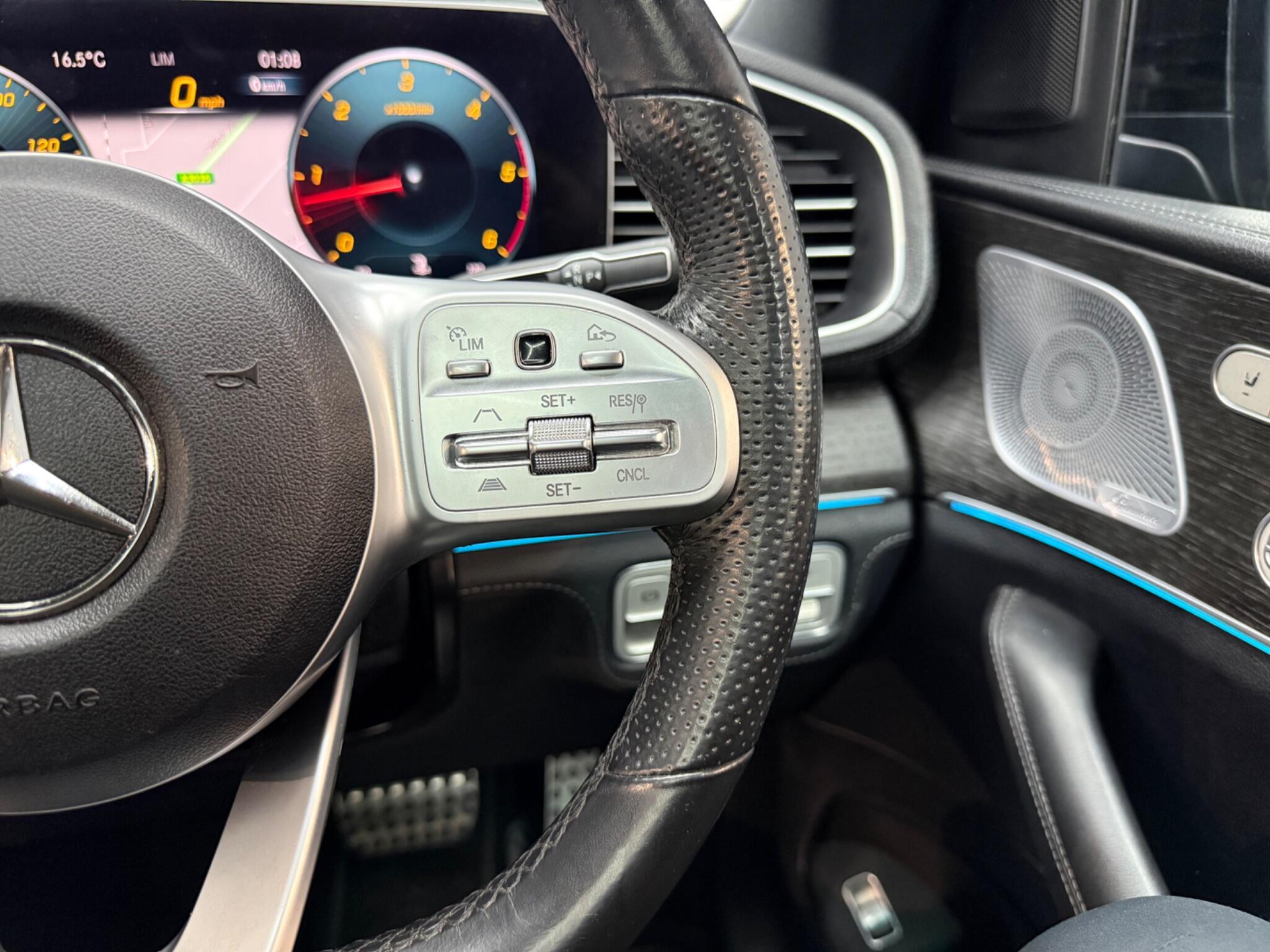 Mercedes-Benz Gle view 14