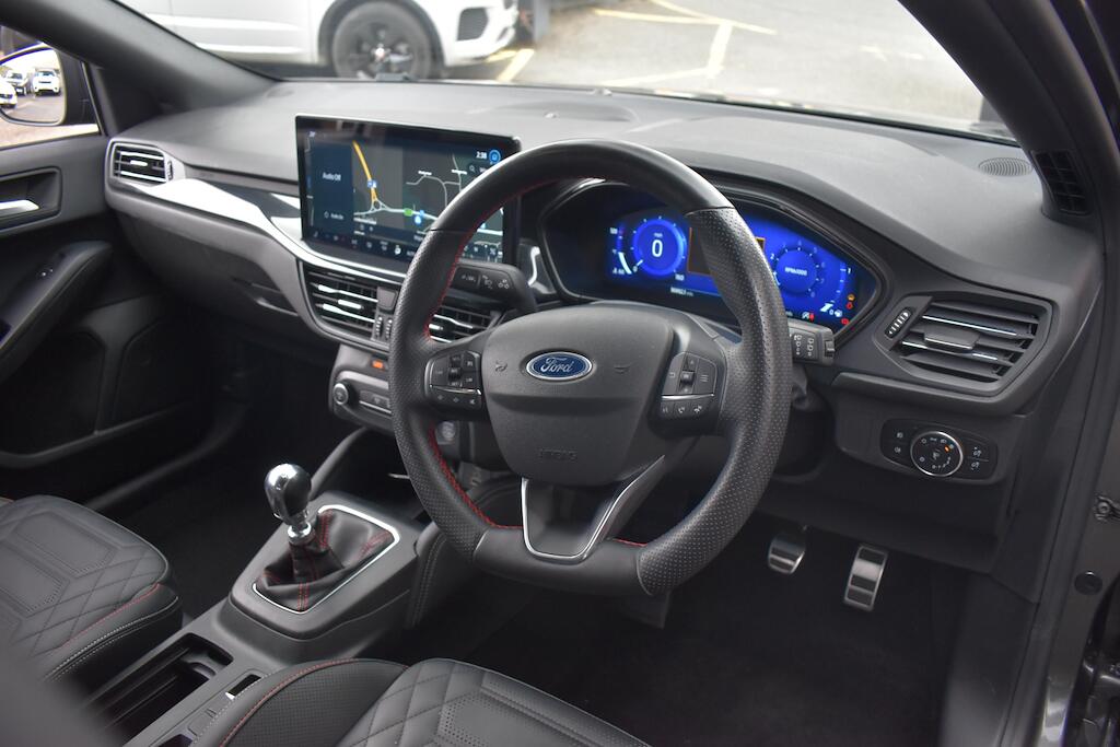 Ford Focus view 10