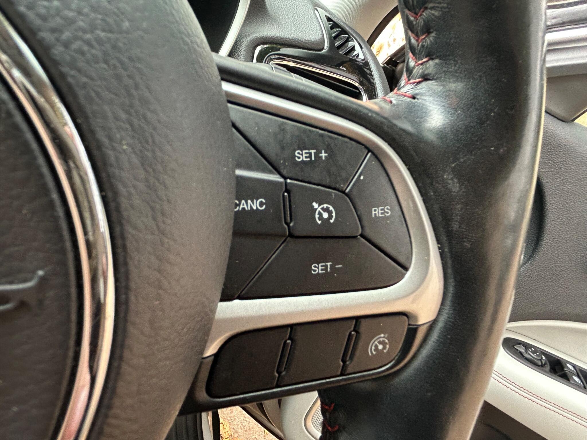 Jeep Compass view 22