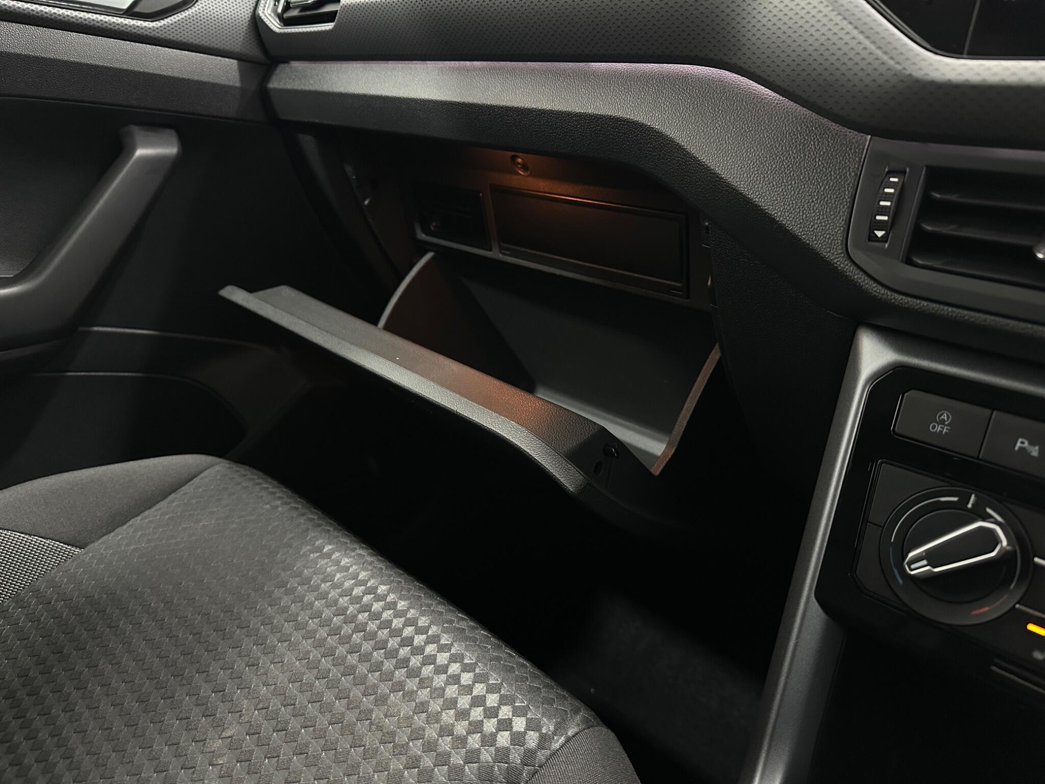 Volkswagen T-Cross view 28