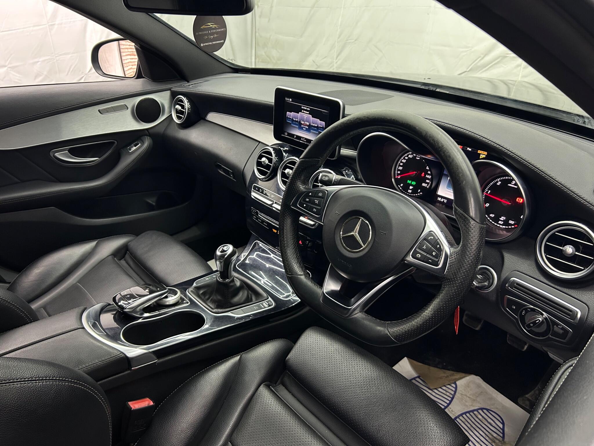Mercedes-Benz C Class view 12