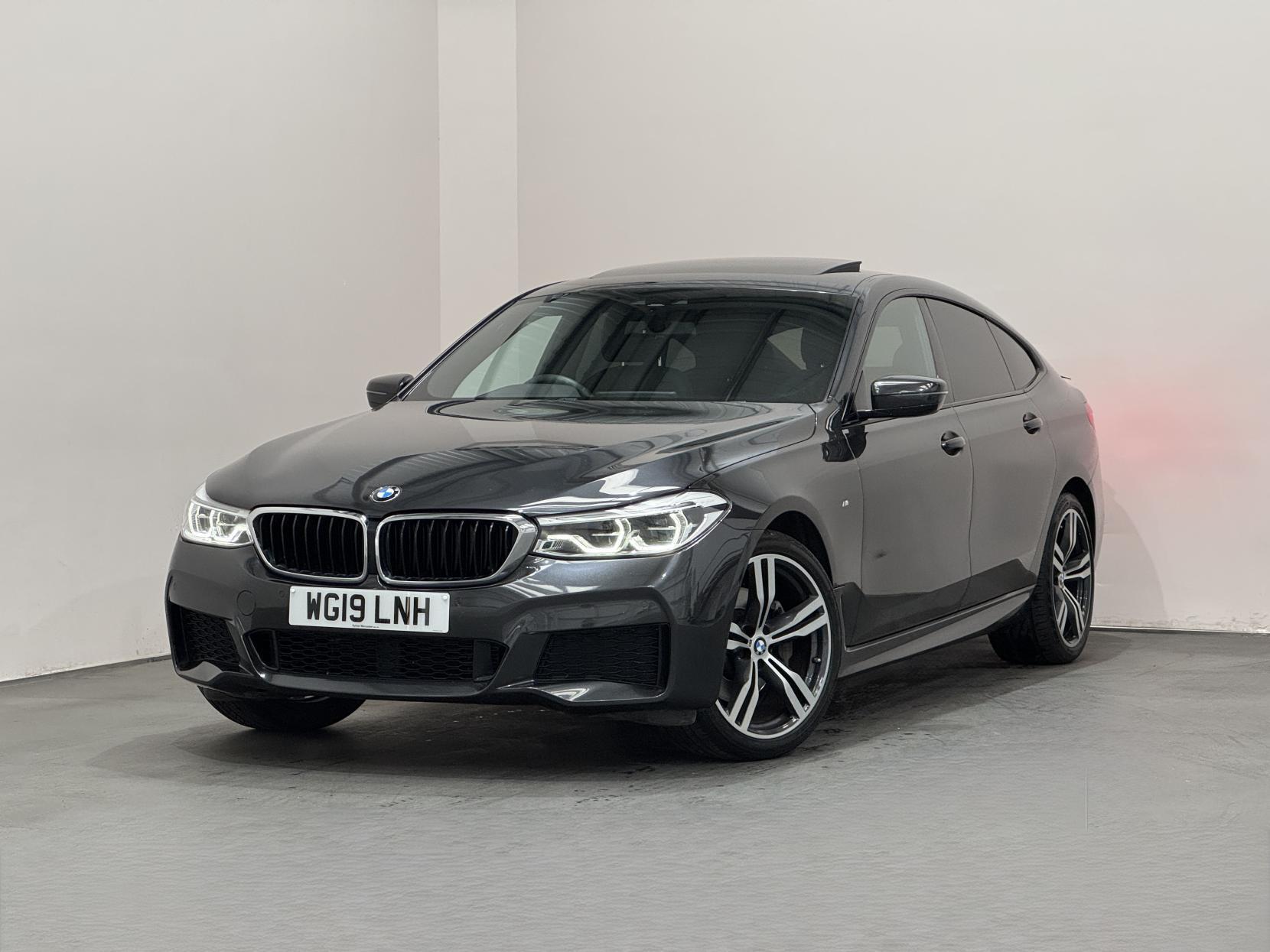 BMW 6 Series view 8