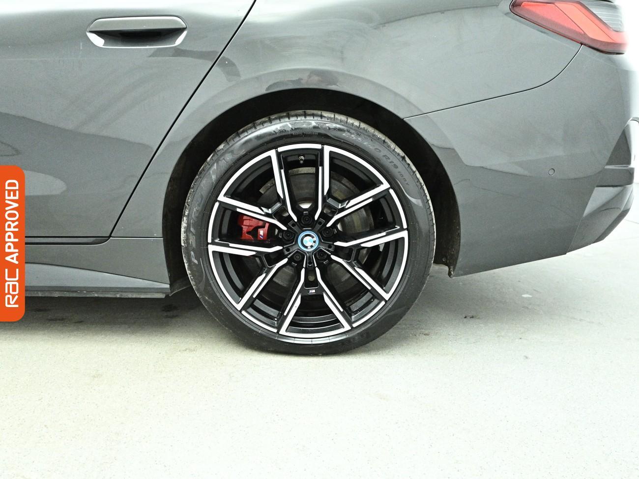 BMW I4 view 28