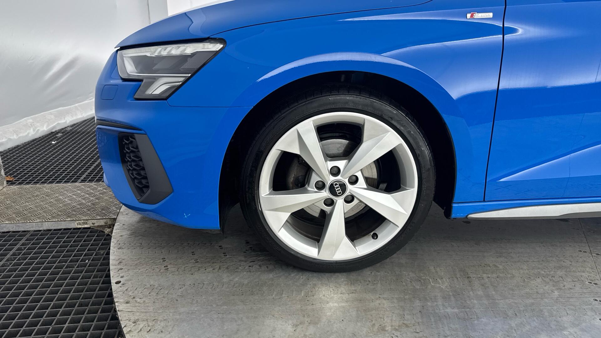 Audi A3 view 24
