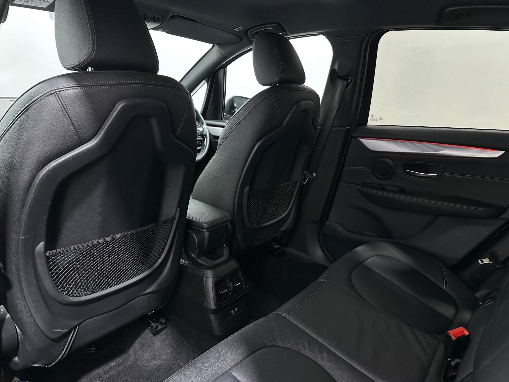 BMW 2 Series view 38