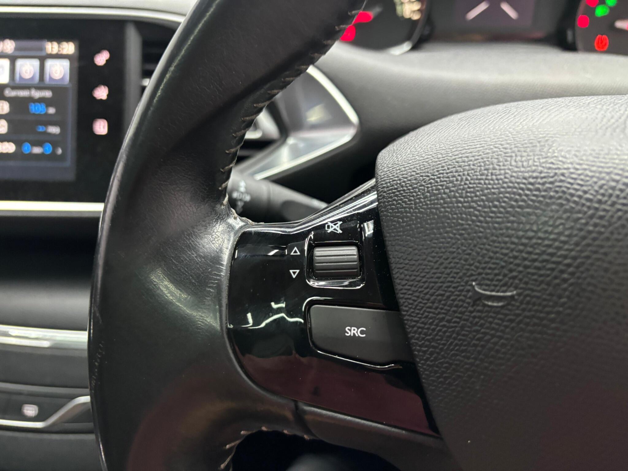 Peugeot 308 view 22