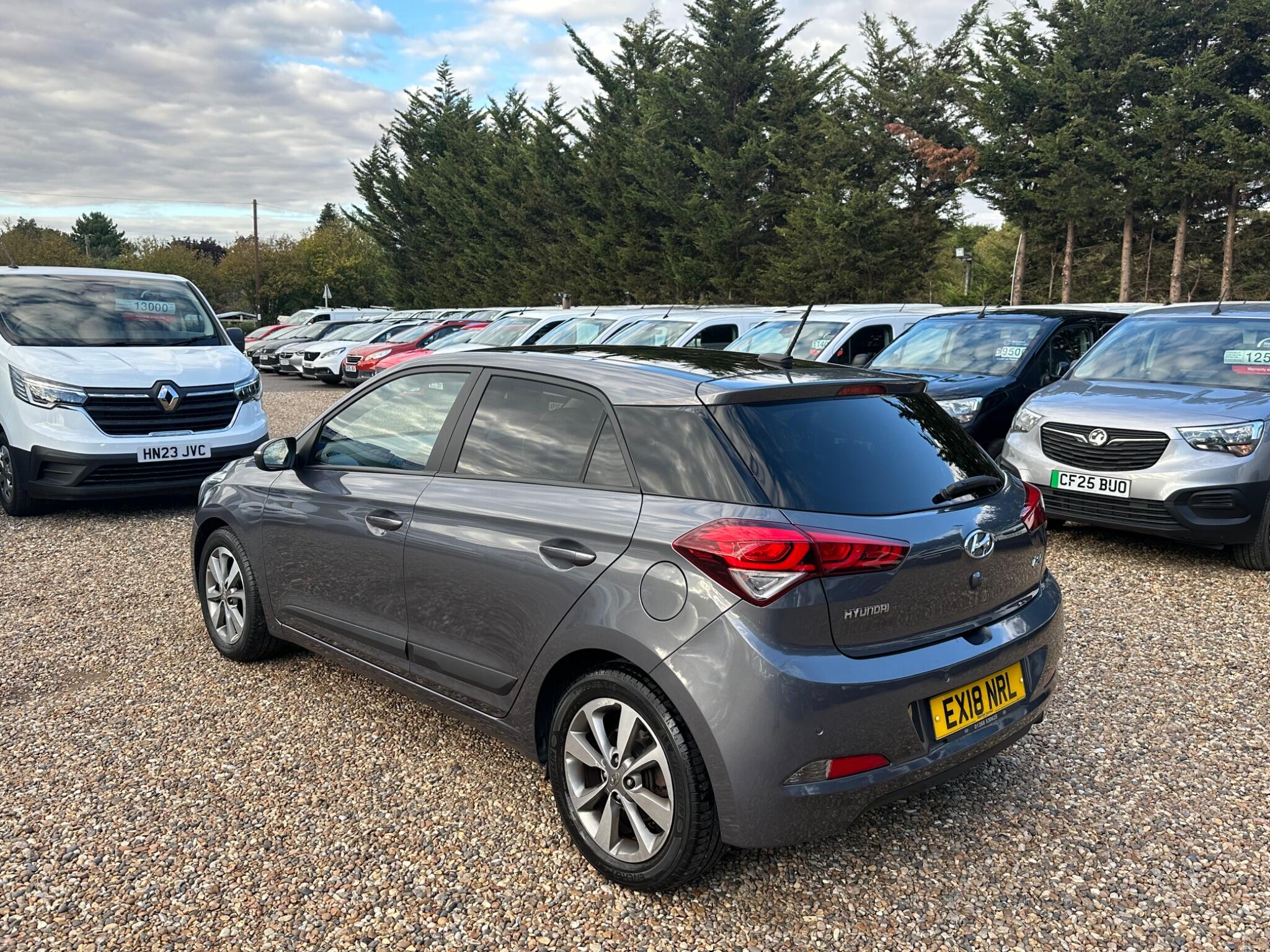 Hyundai i20 view 3