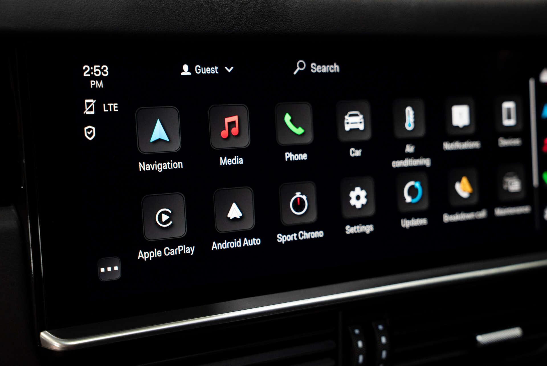 Porsche Cayenne view 15