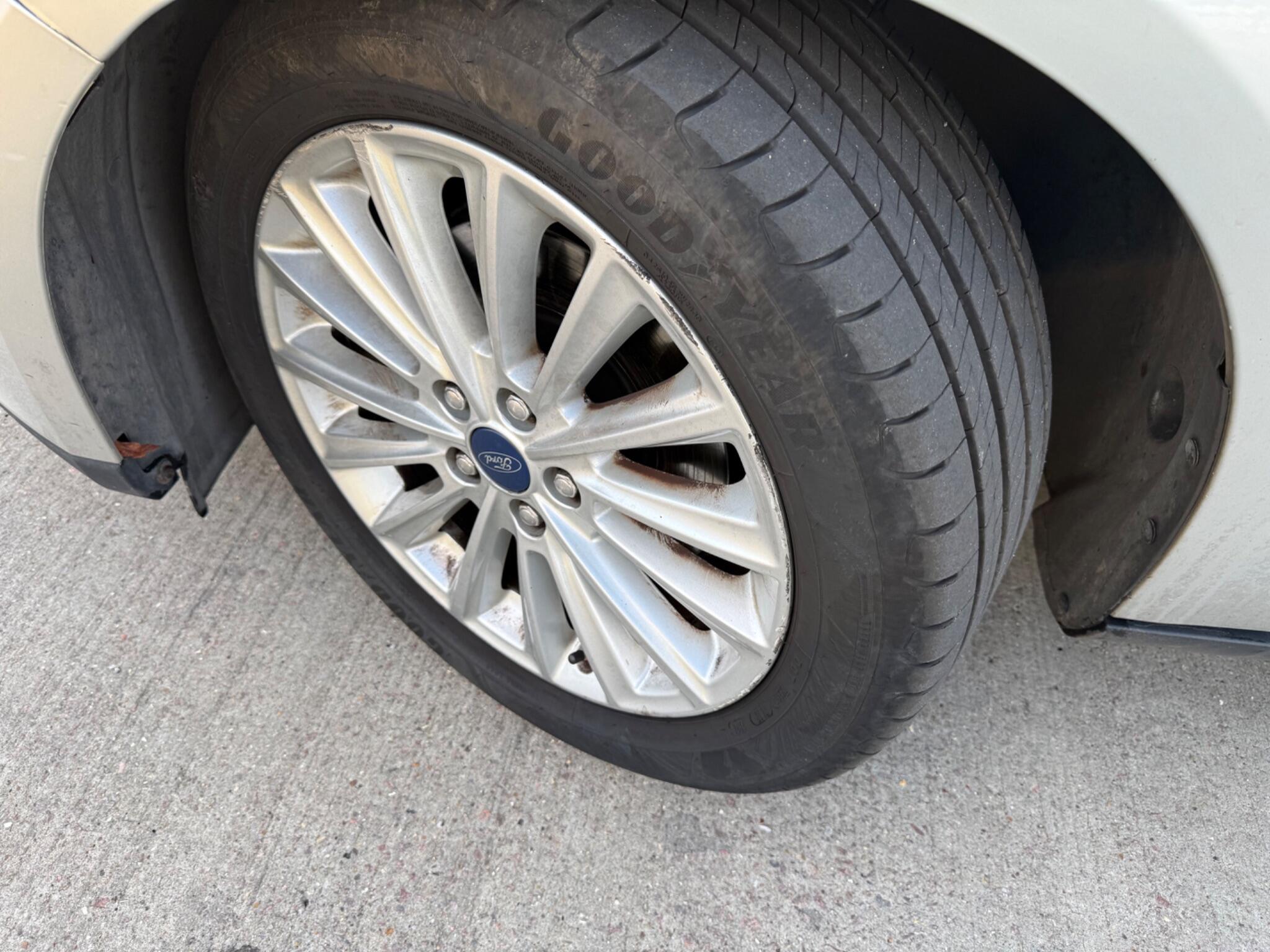 Ford Focus 1.5T EcoBoost Titanium X Euro 6 (s/s) 5dr — photo 45 of 126