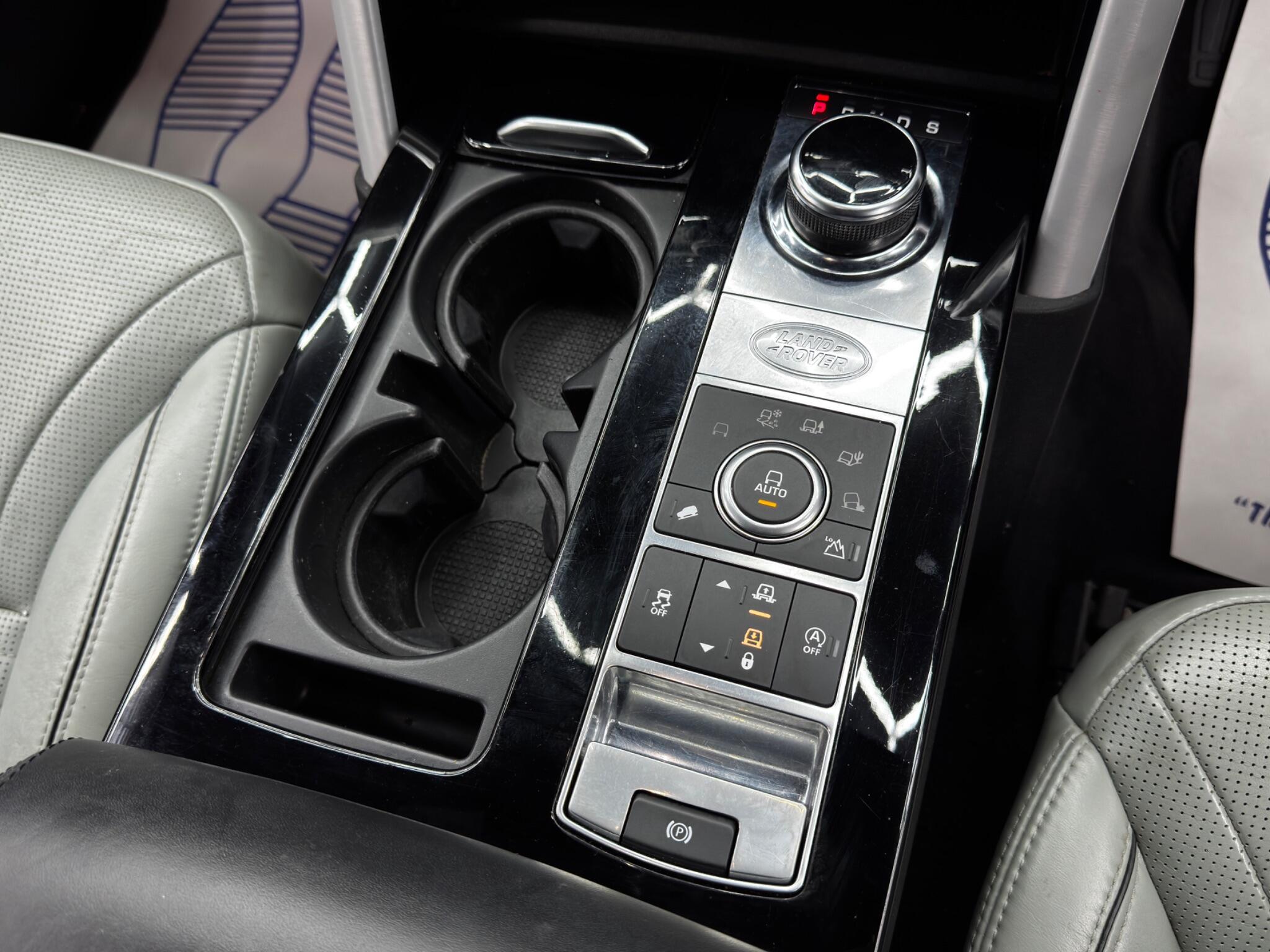Land Rover Discovery view 26