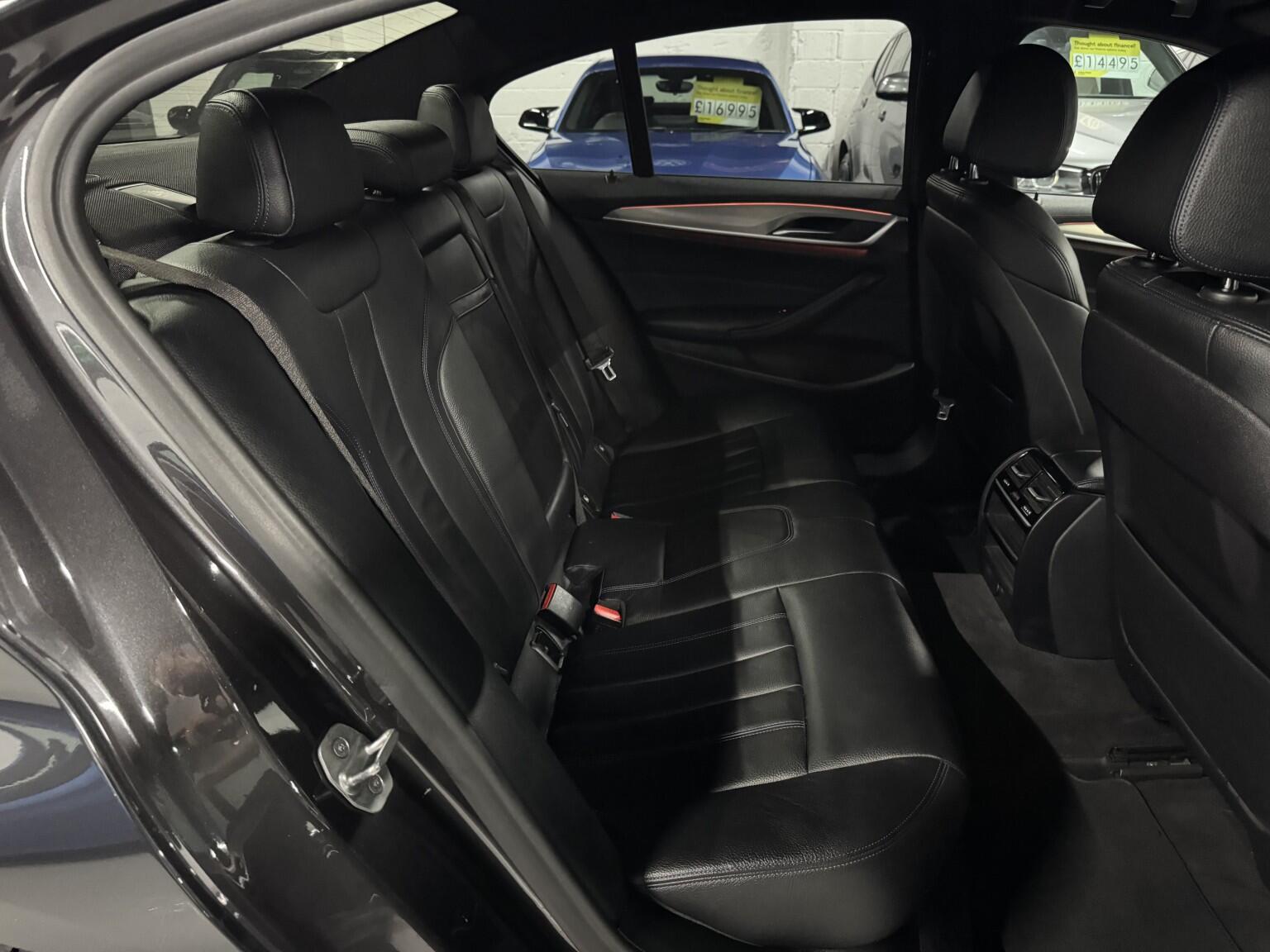 BMW 5 Series view 17