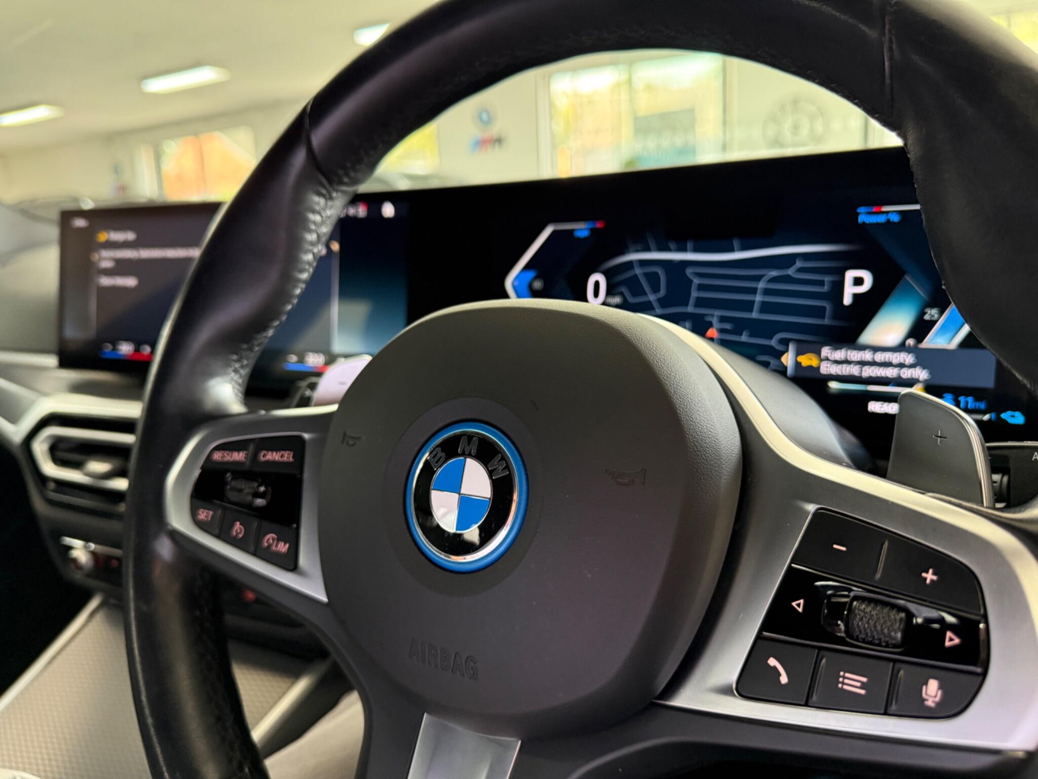 BMW 3 Series view 30