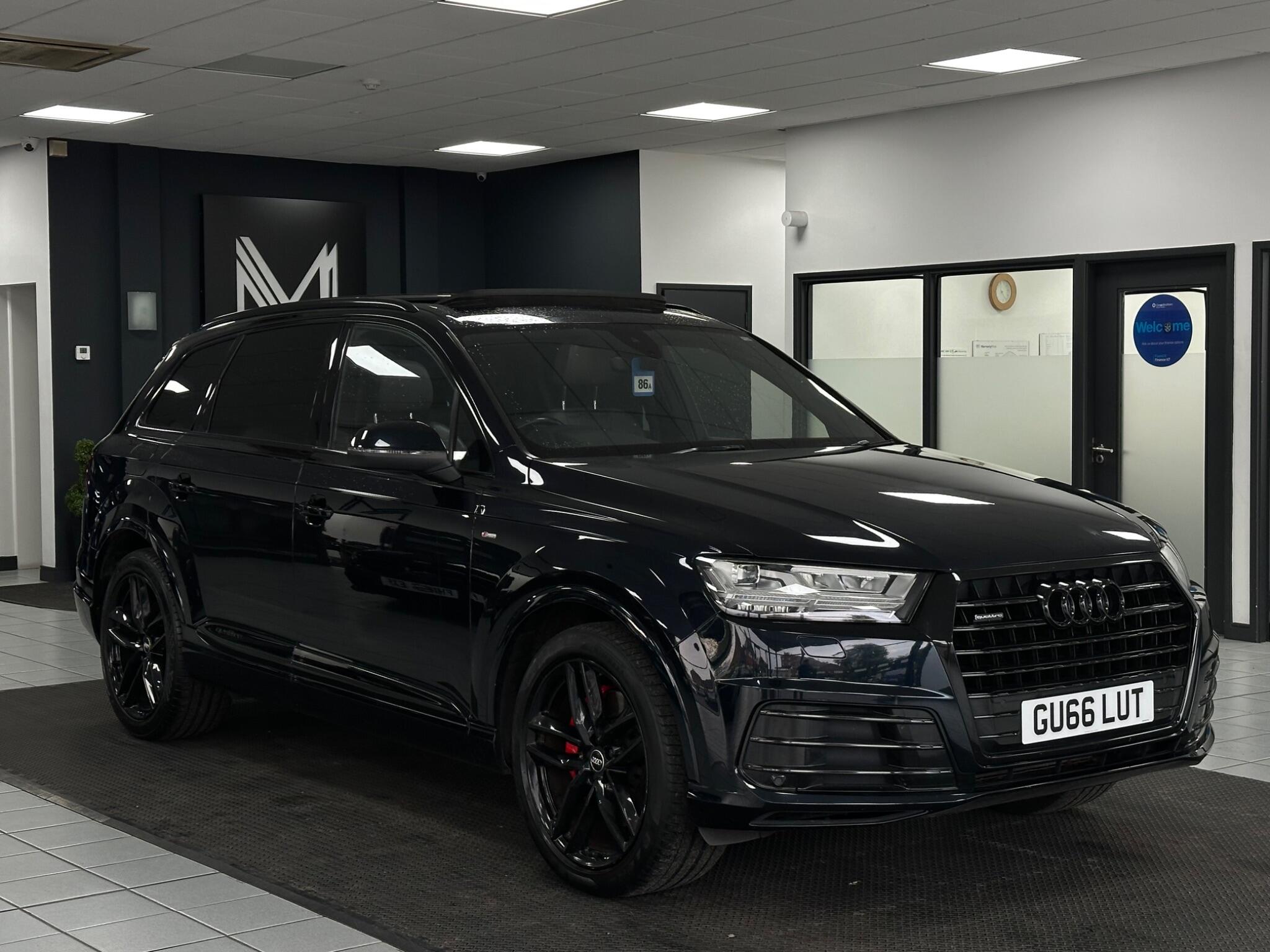Audi Q7 main image