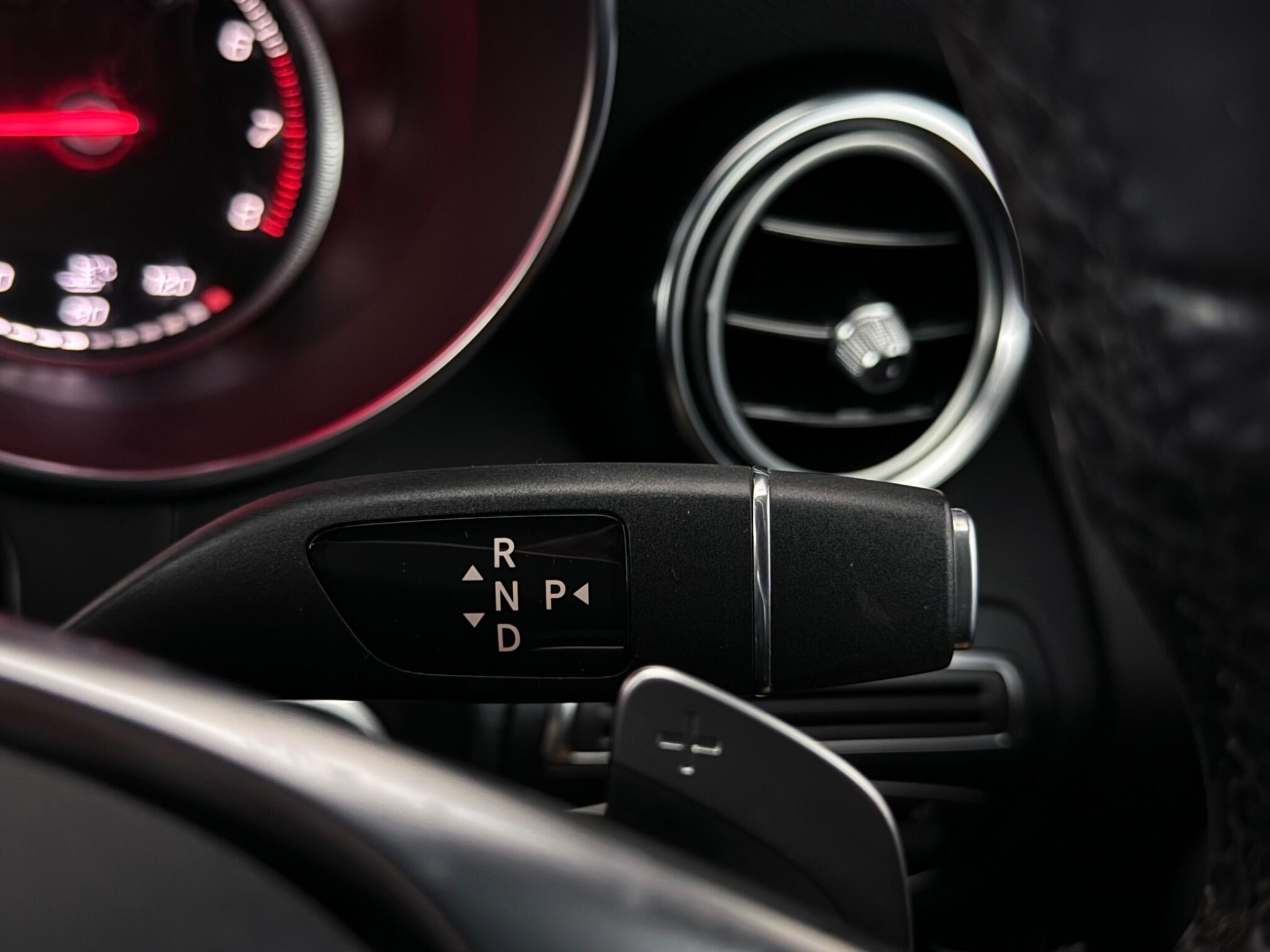 Mercedes-Benz GLC view 18