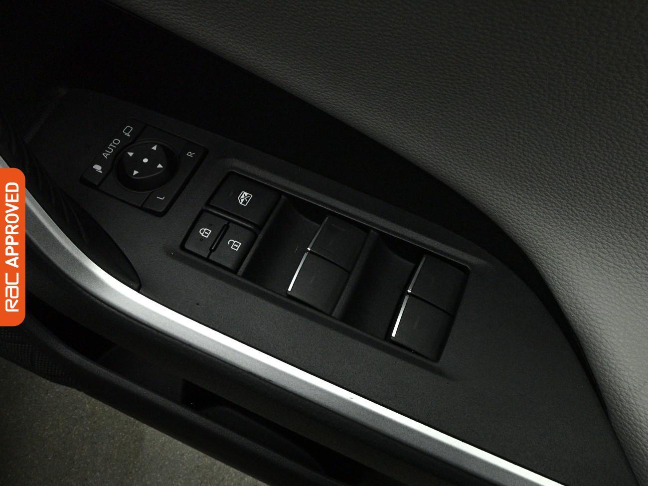 Toyota Rav4 view 26